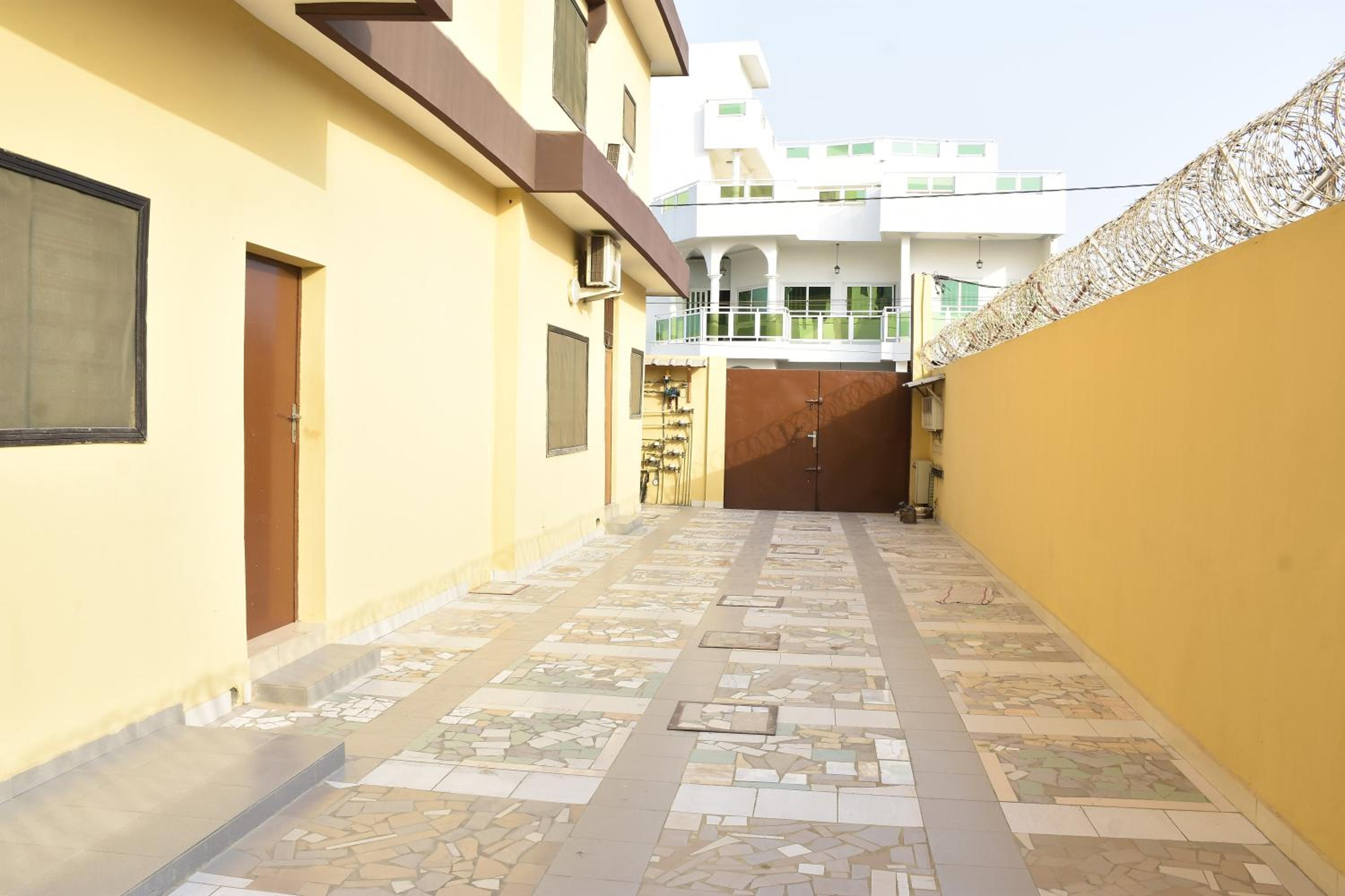 Deodat Guest House