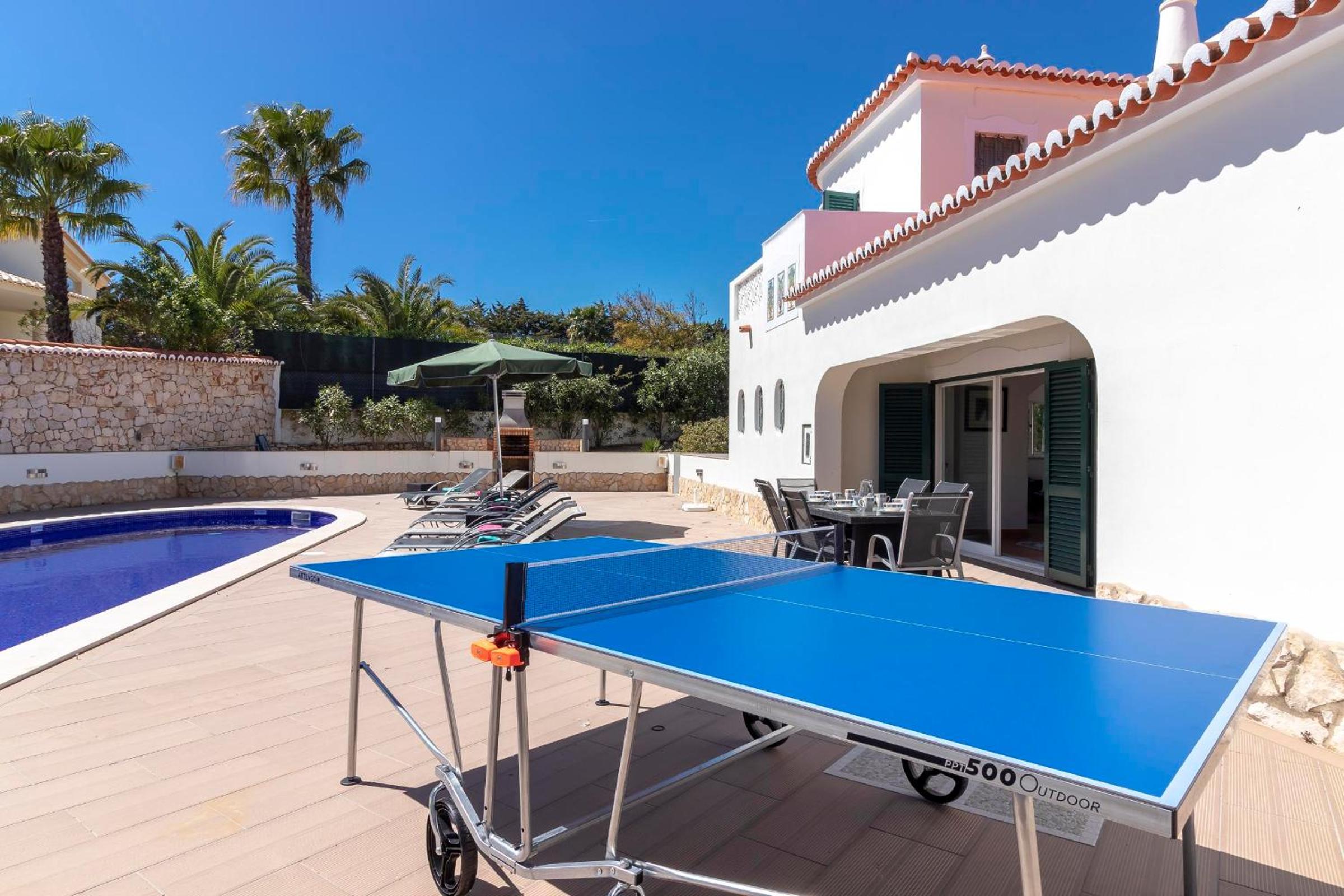 Casa Rainha Near Carvoeiro pool BBQ view 3
