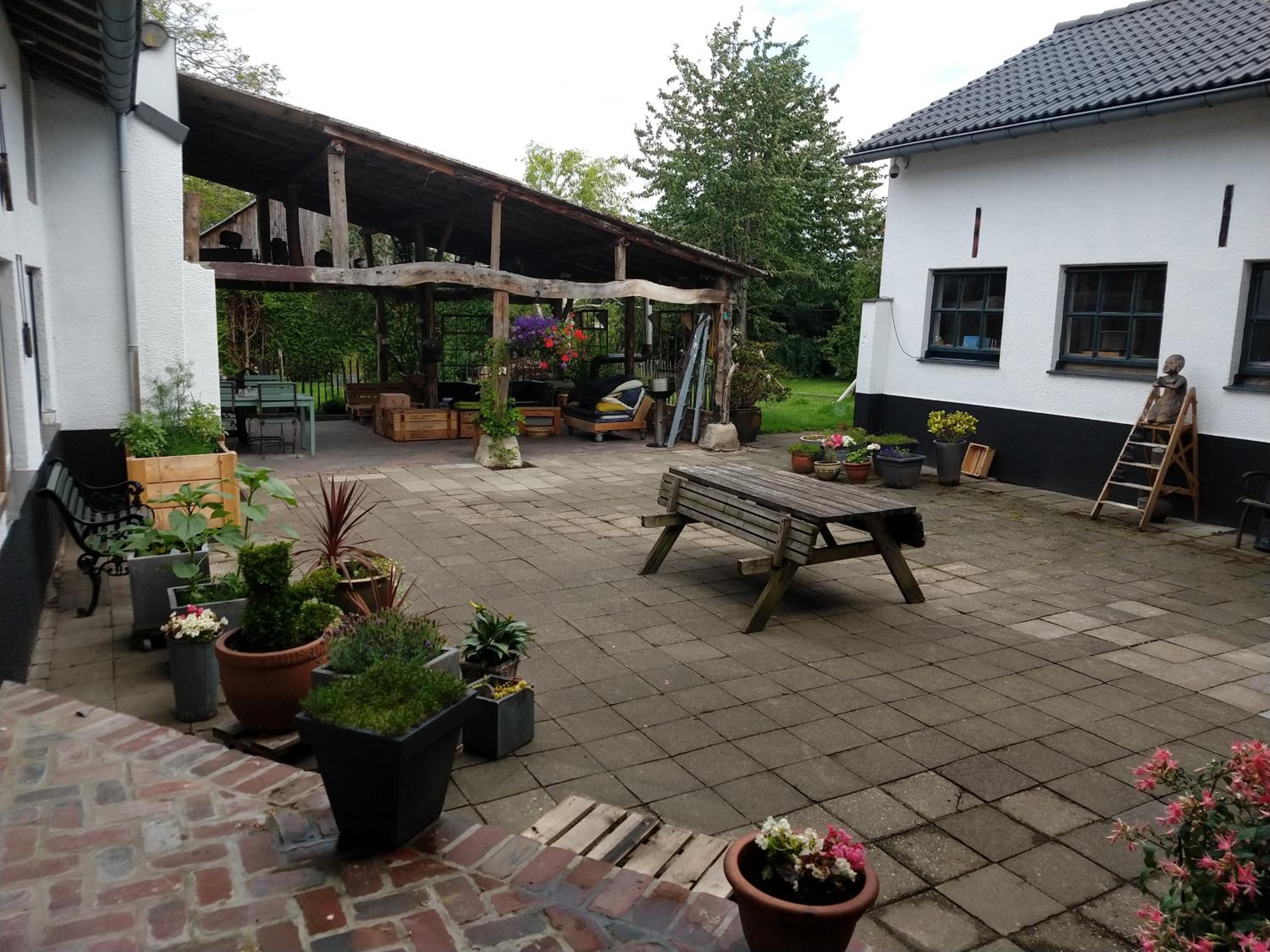Photo 12