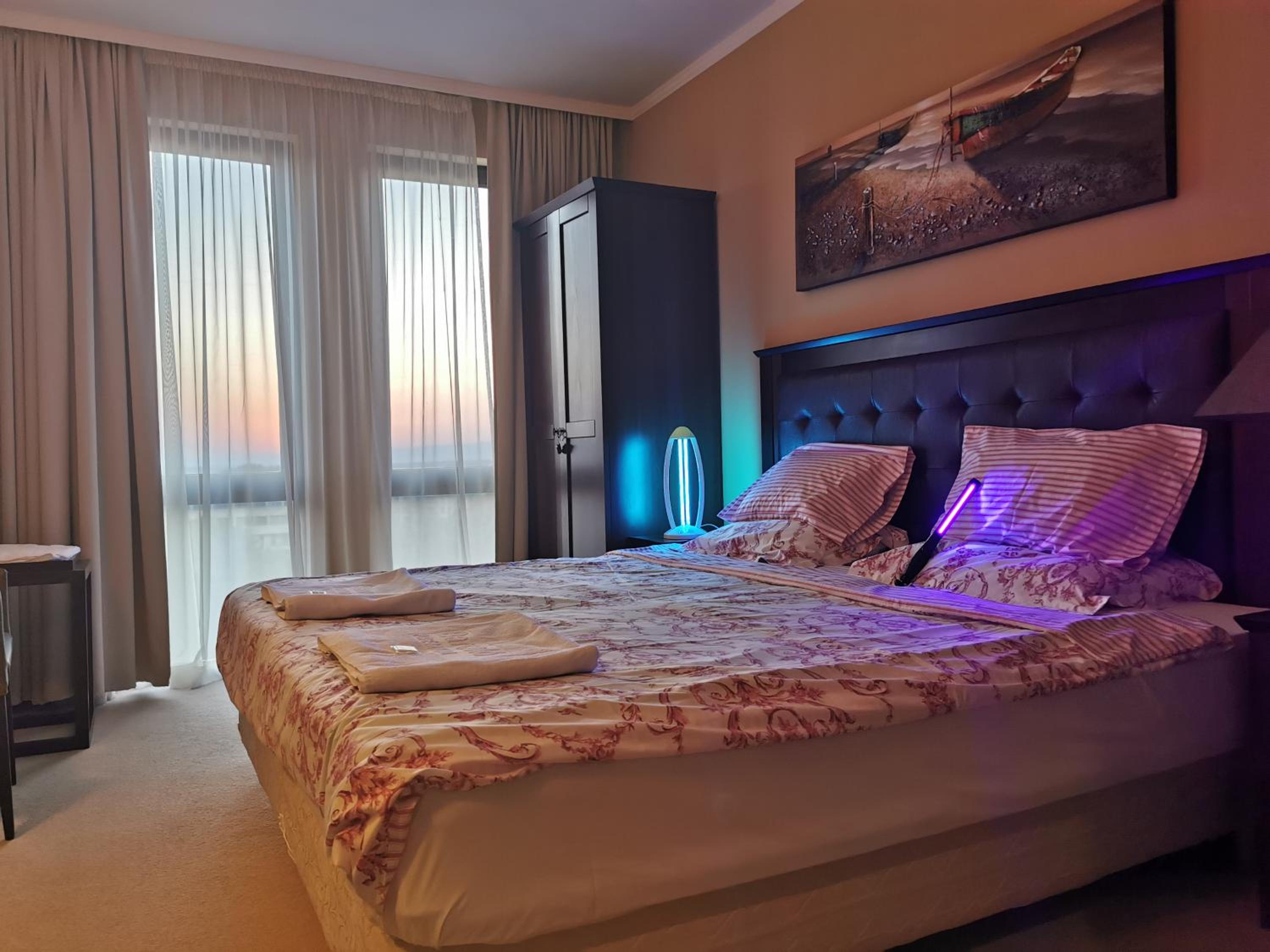 ROYAL BEACH HOTEL apartment