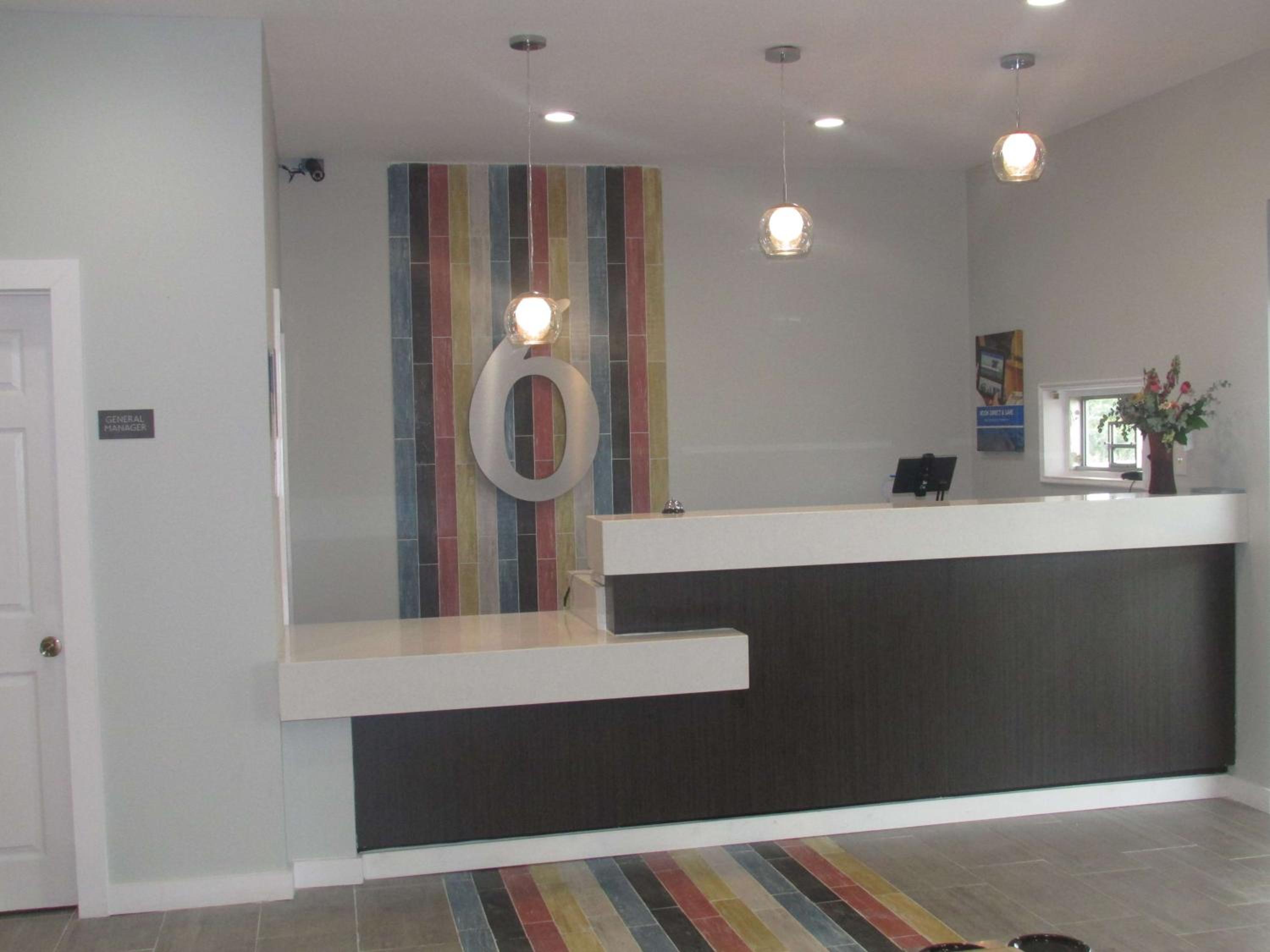 McComb Vacations - Motel 6 Brookhaven, Ms - Property Image 3