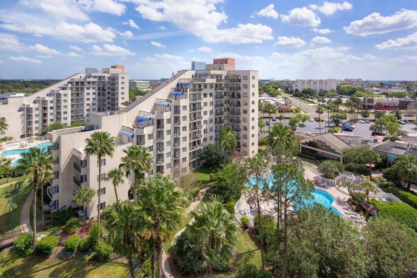 18-Universal and Heart of International Dr
