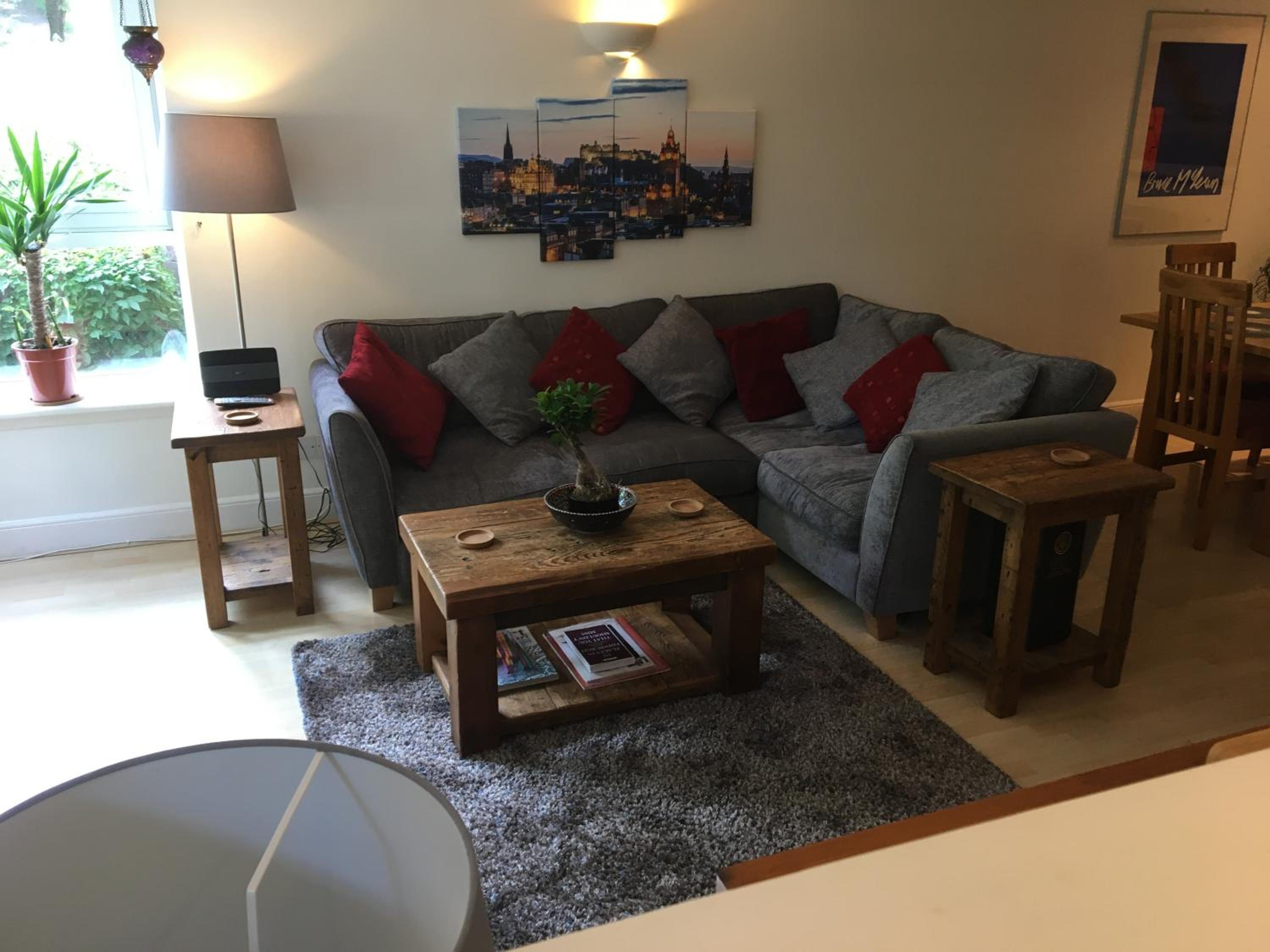 Holyrood Park Apartment view 4