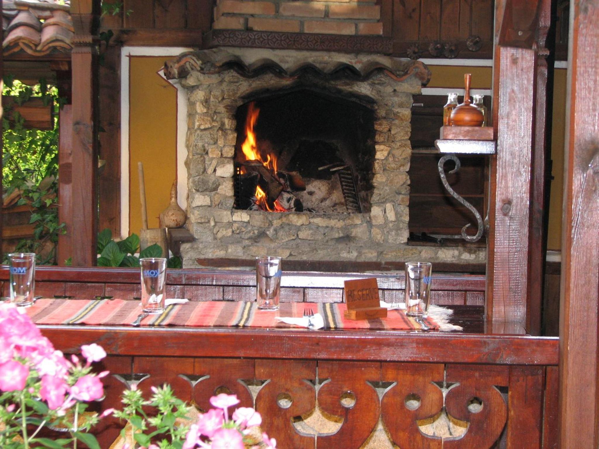 Dona Guest House - Horse Riding