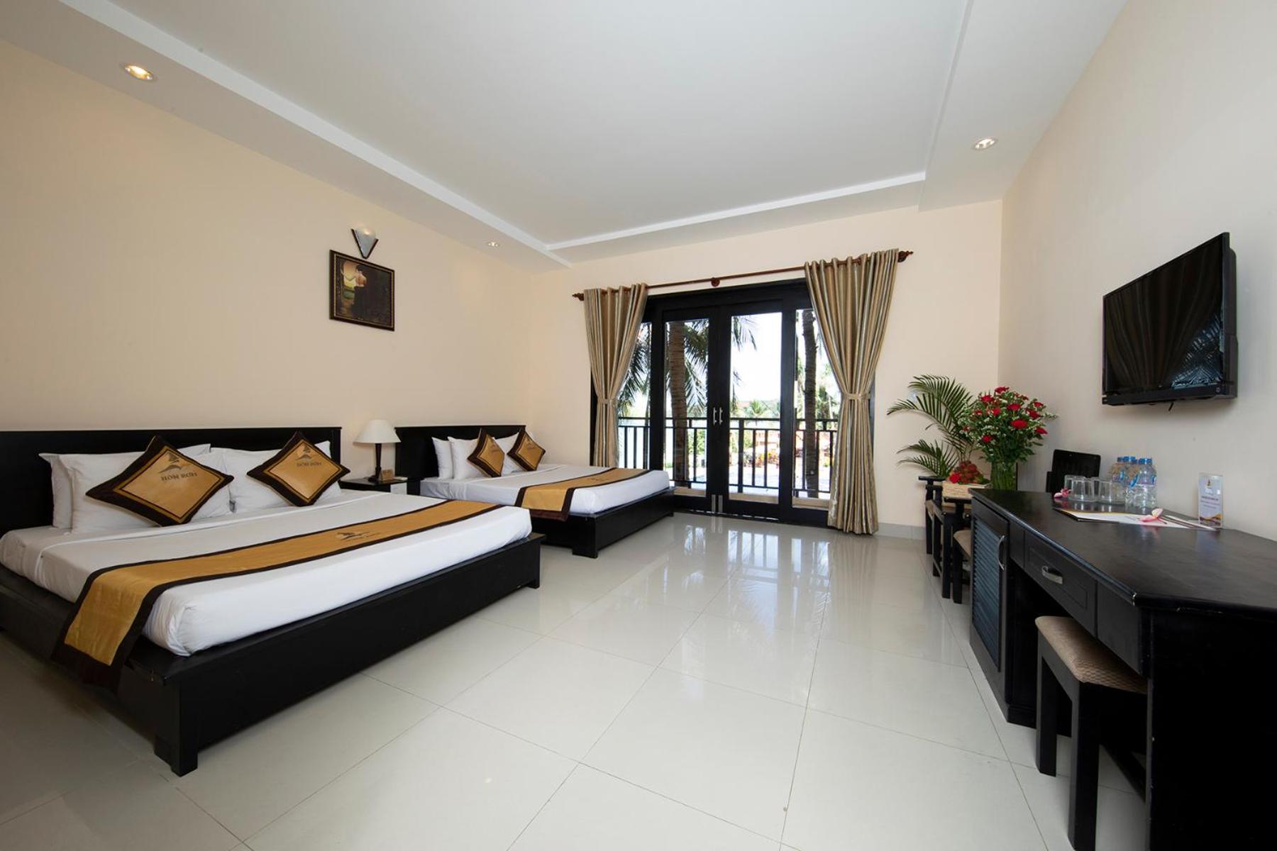 Hon Rom Central Beach Resort