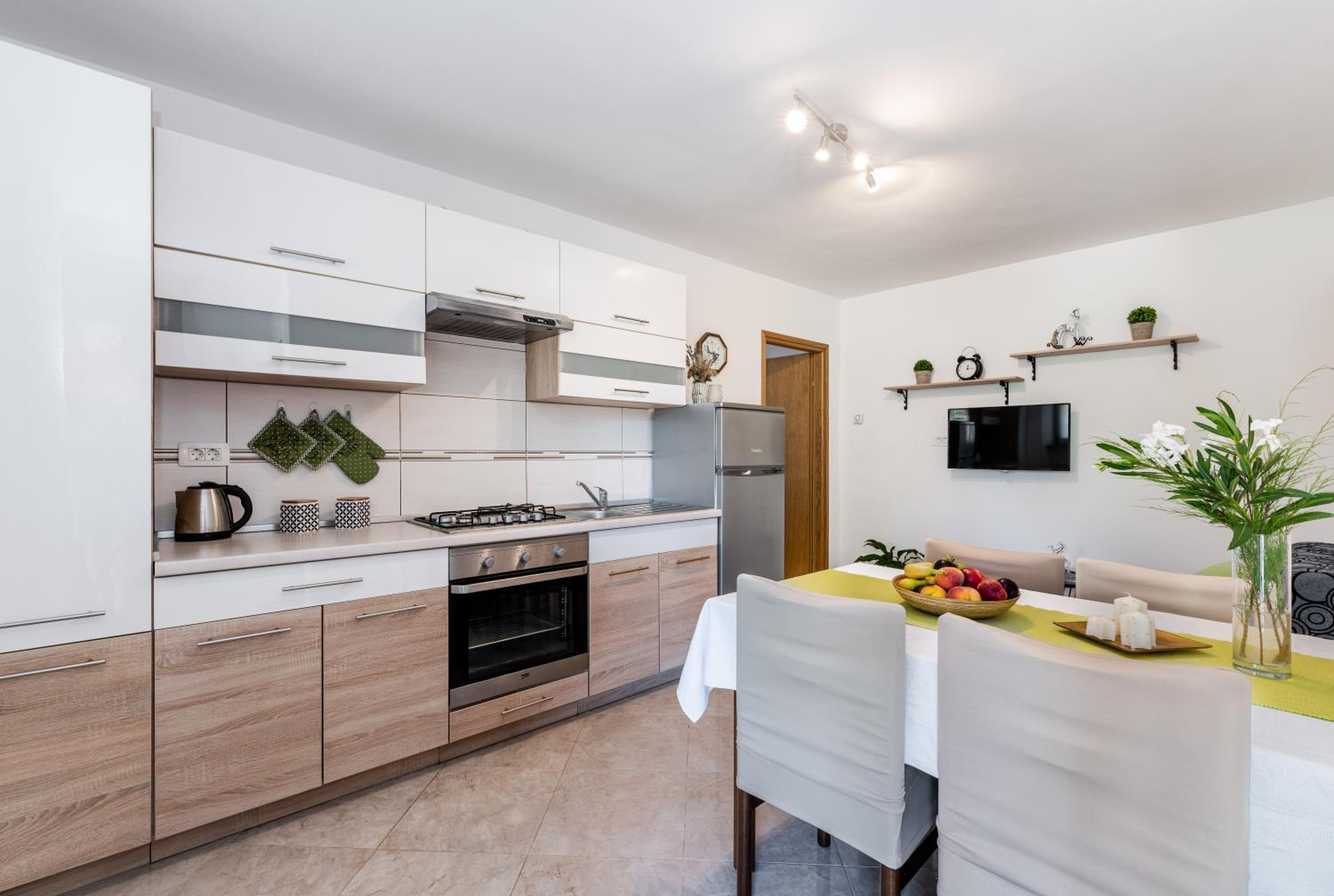 Apartmani Antonija view 2