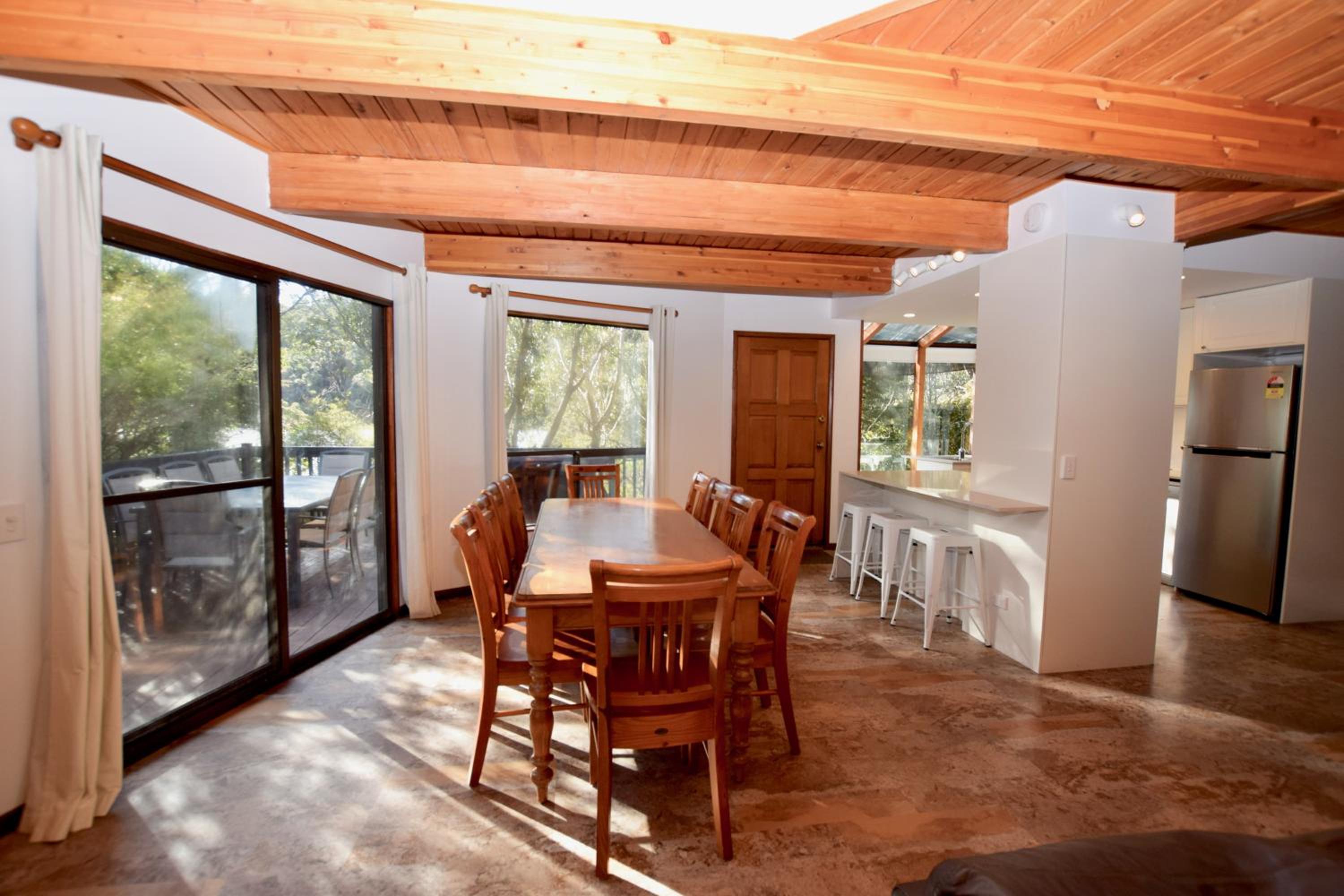 Sublime Cedar Lodge Leura