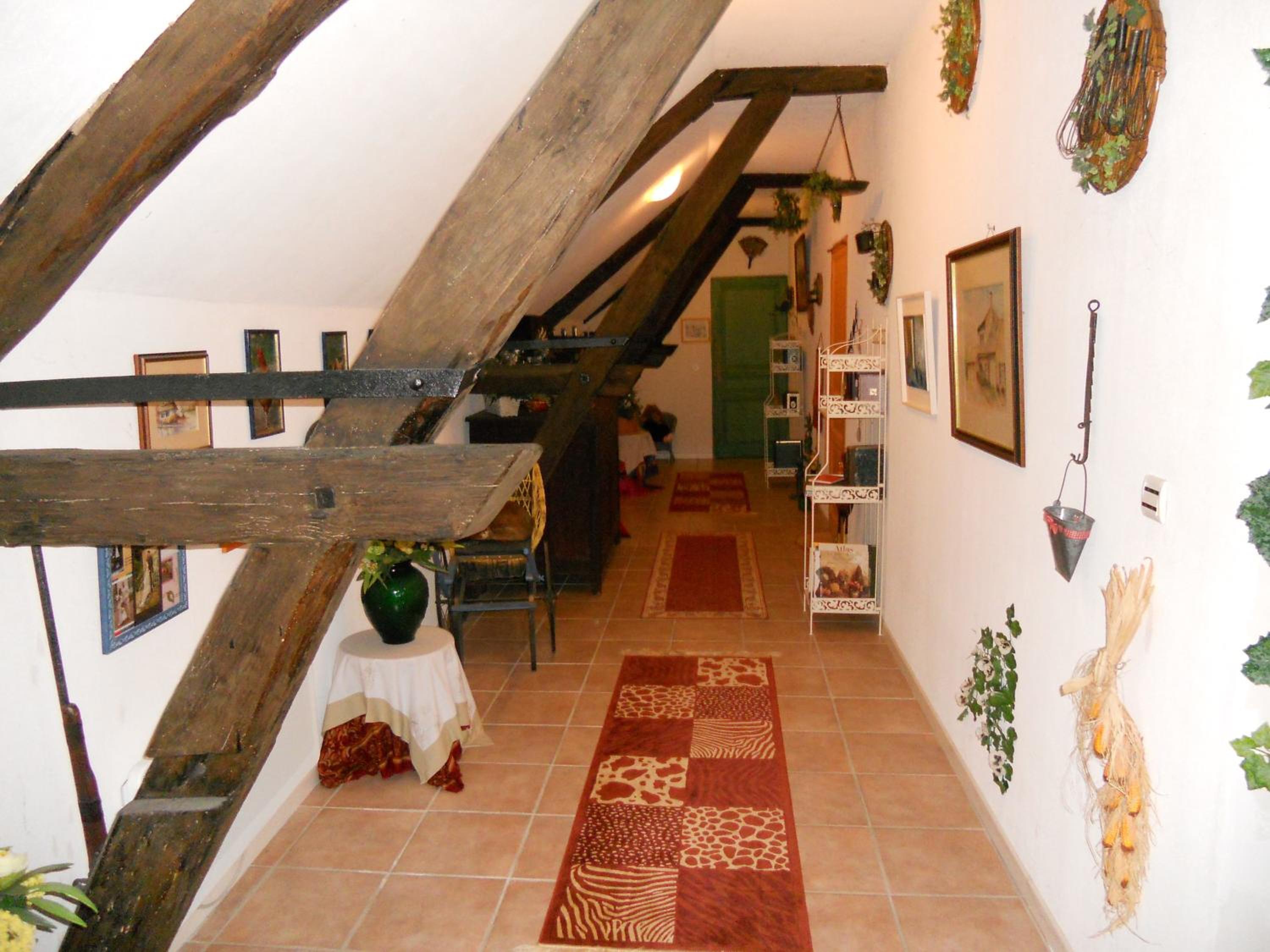Photo 48