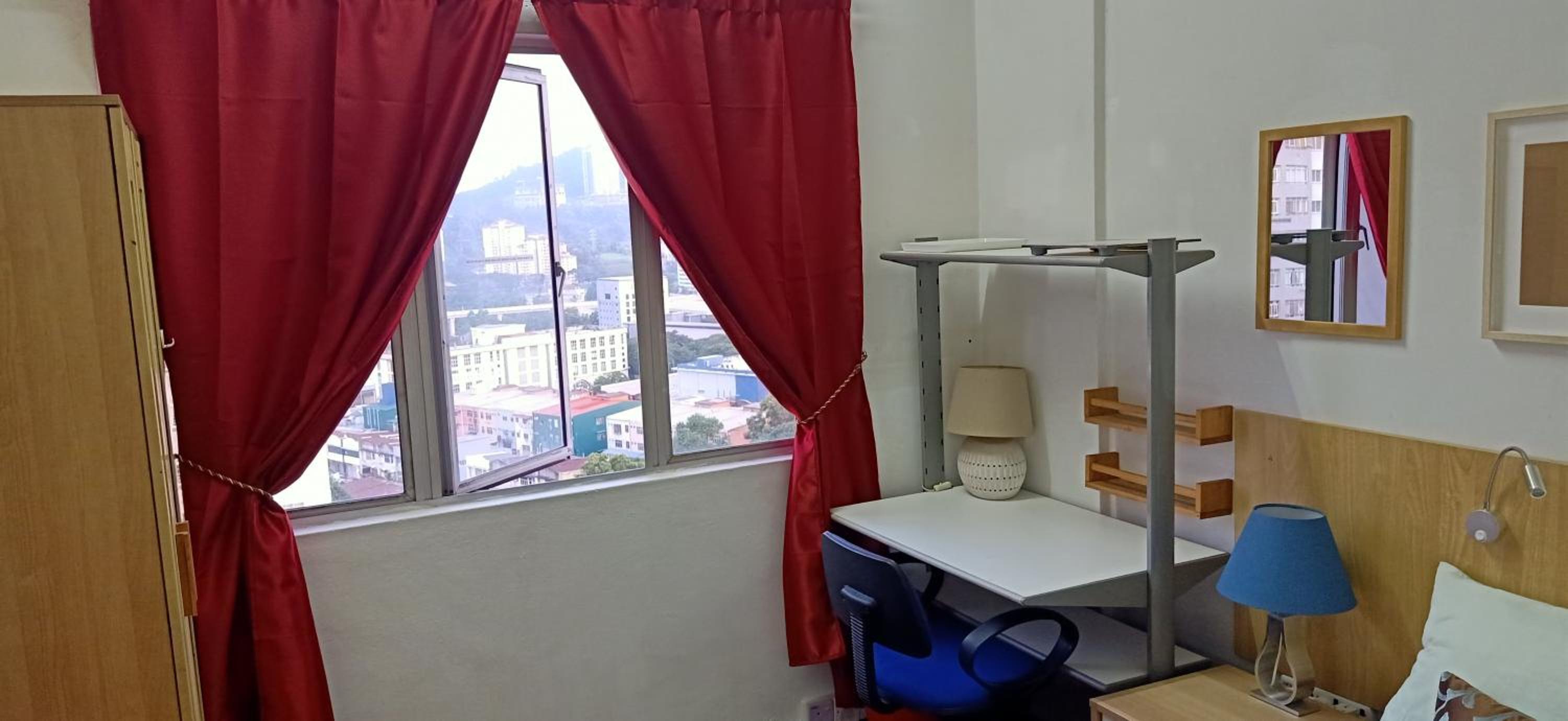 Budget Double Room in Suria Kipark Damansara Apt photo 3