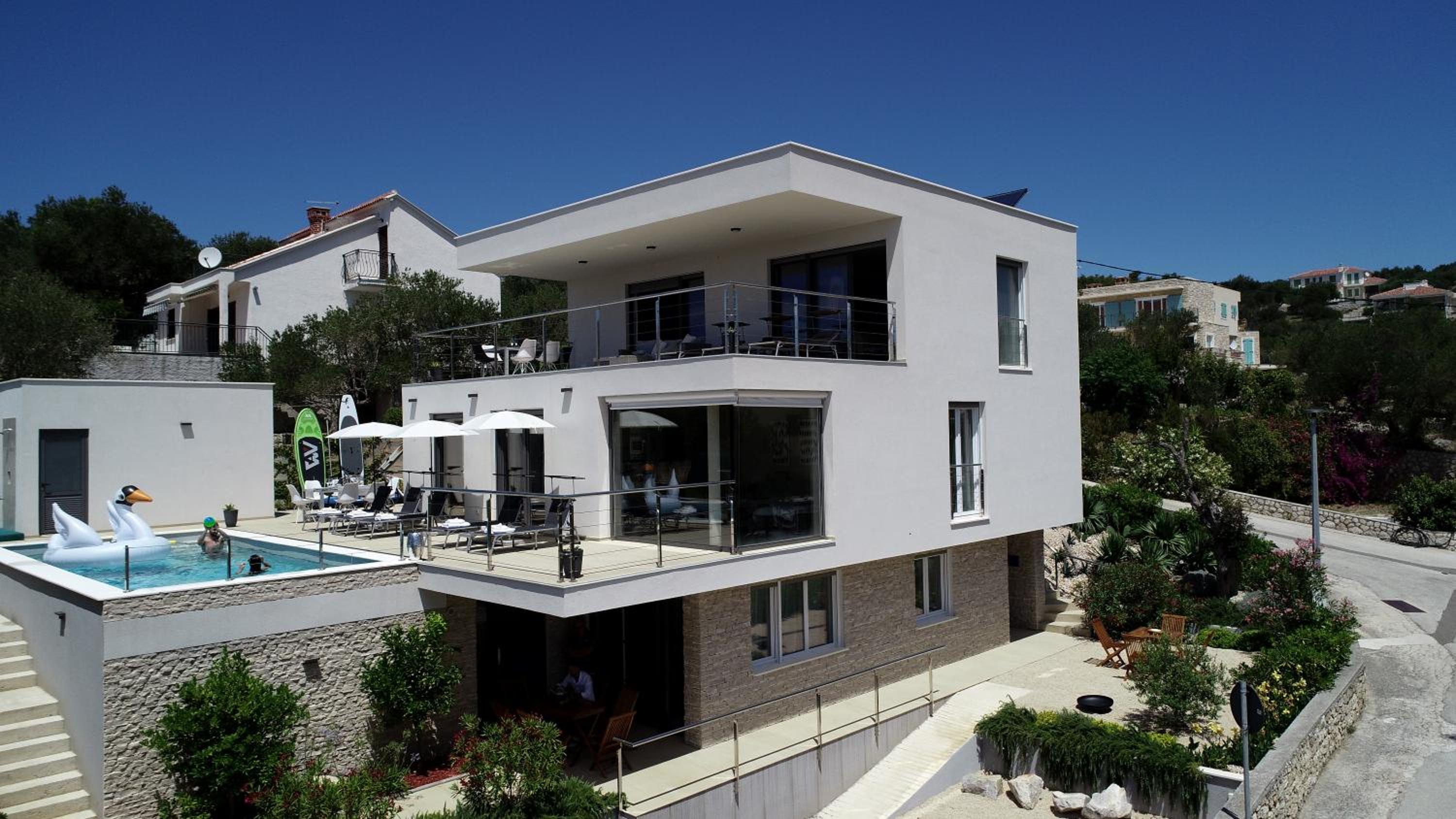 Hotel Villa Harmony Novalja - Image 1