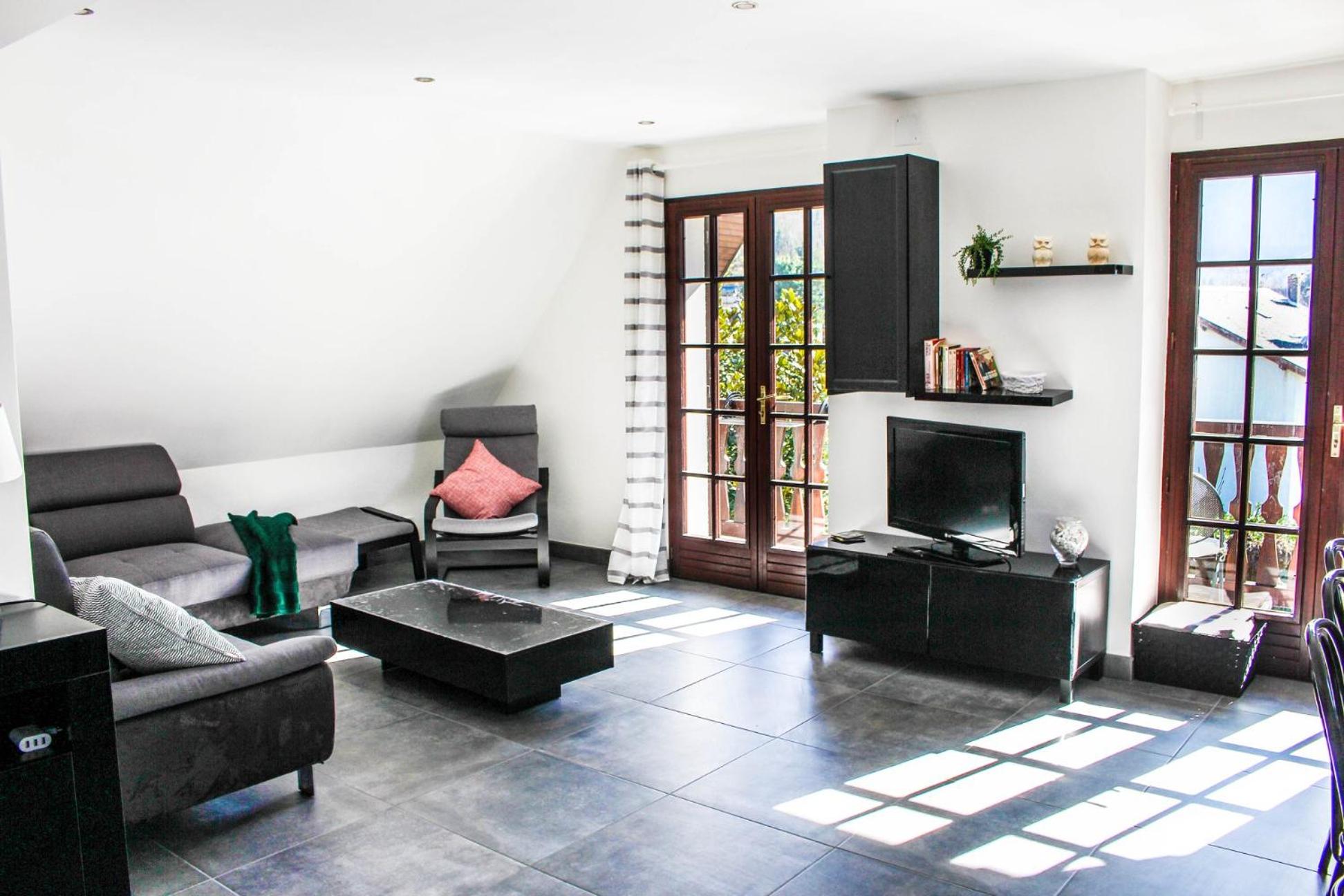 Venasque Vue Apartment view 2