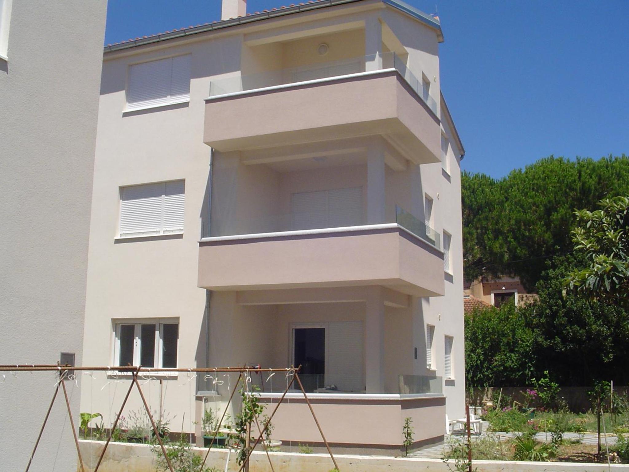 Hotel Luxor - Image 1