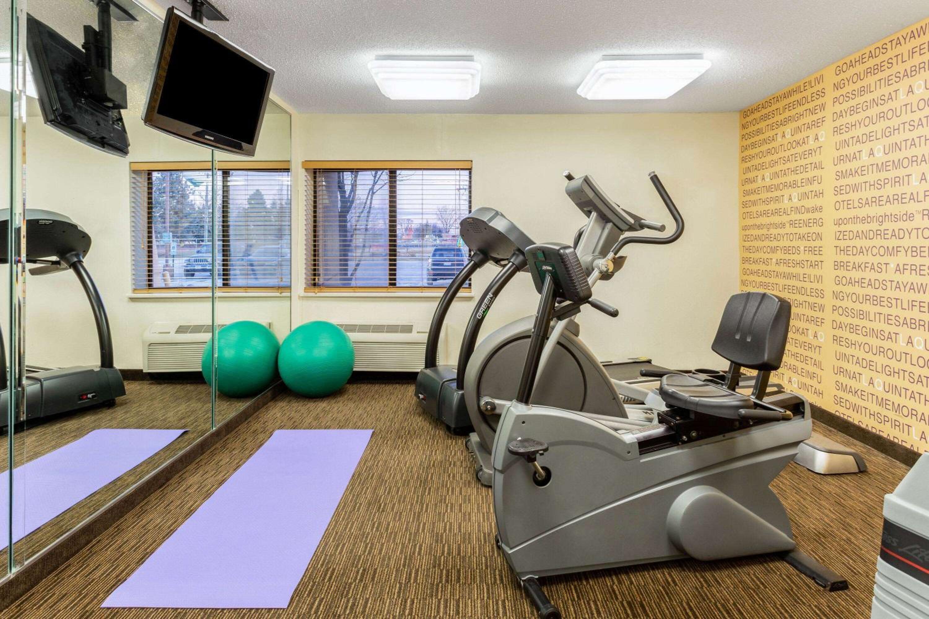 La Quinta Inn by Wyndham Chicago Willowbrook - Property Image 4