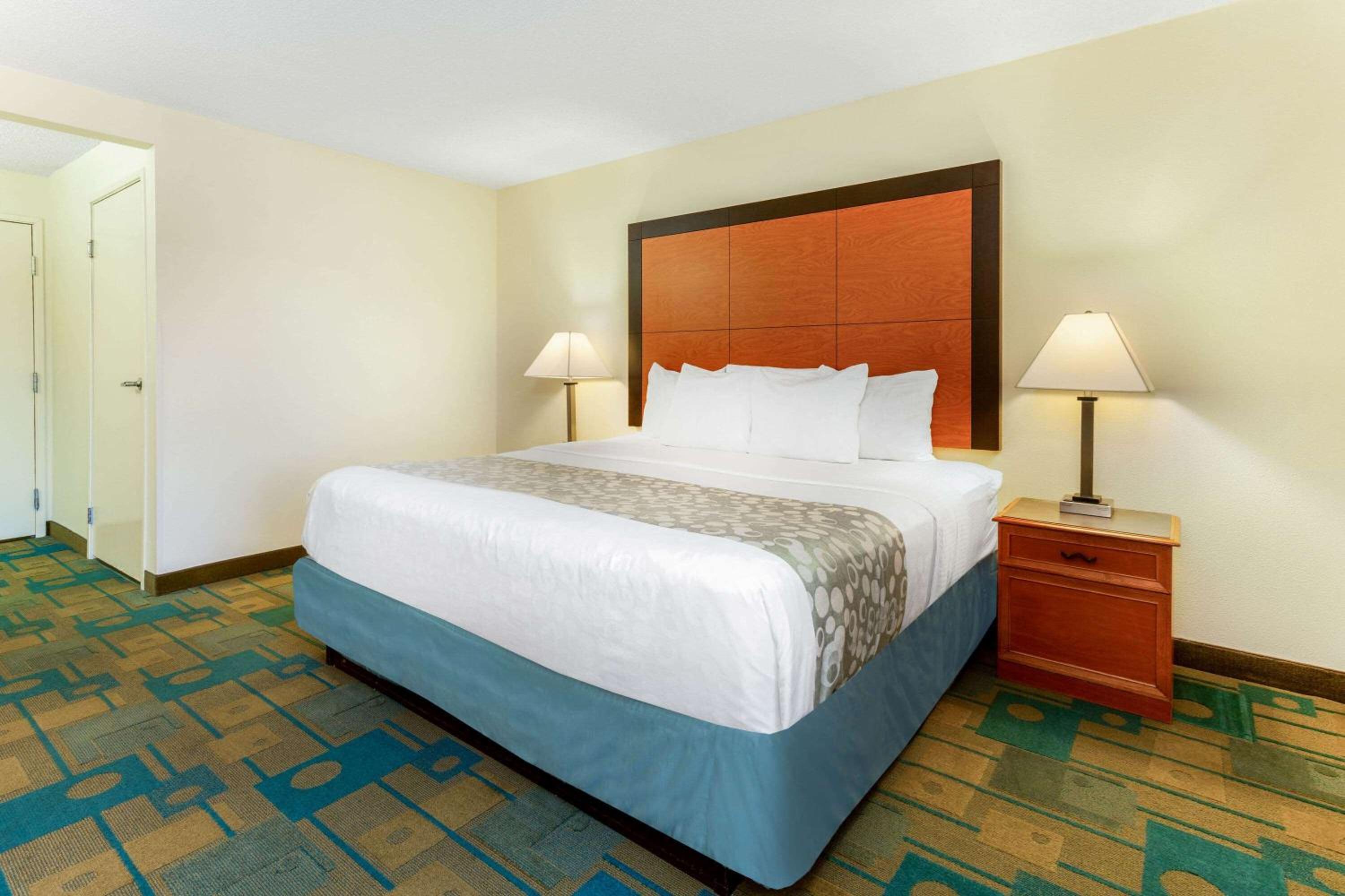 La Quinta Inn by Wyndham Chicago Willowbrook - Property Image 12