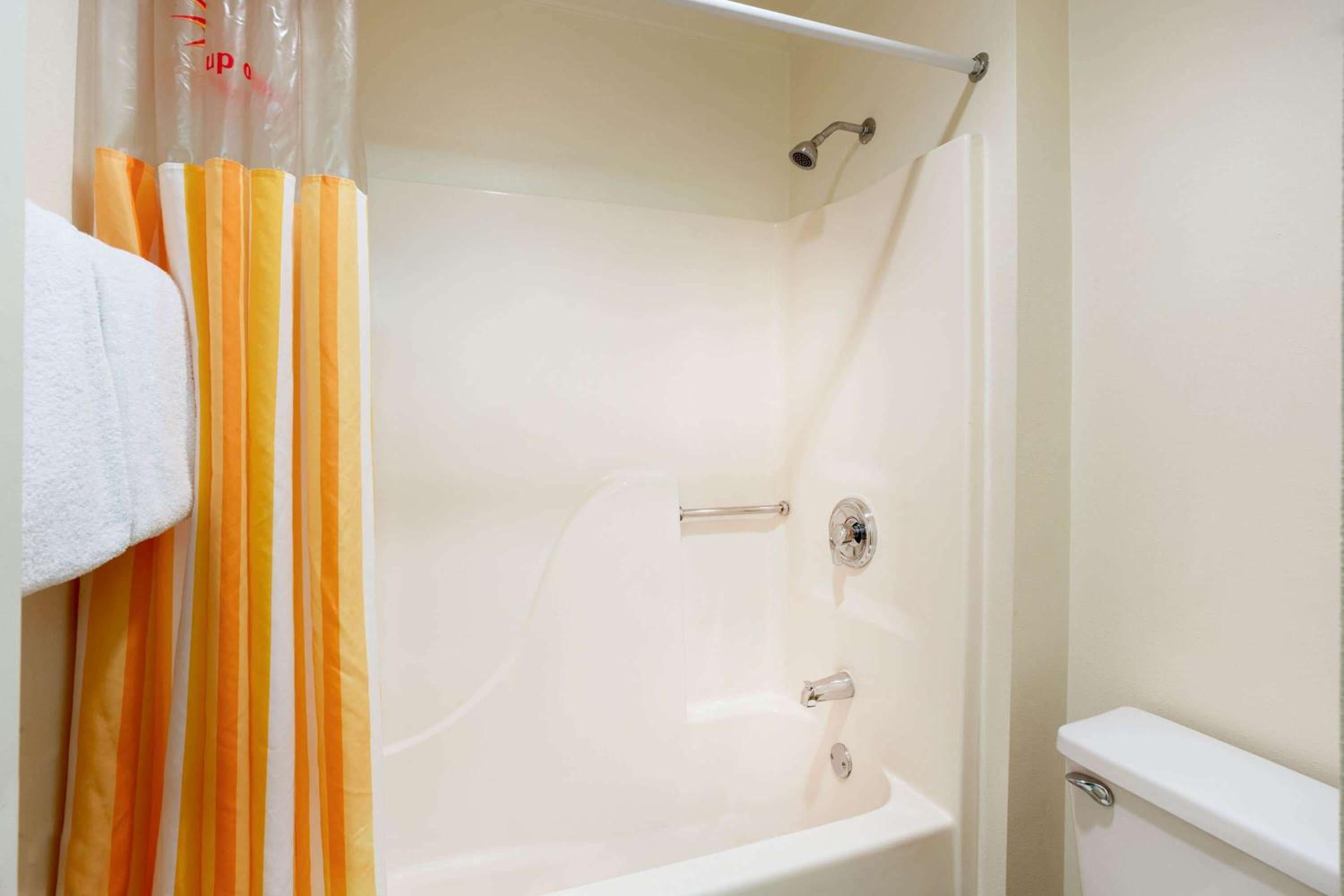 La Quinta Inn by Wyndham Chicago Willowbrook - Property Image 34