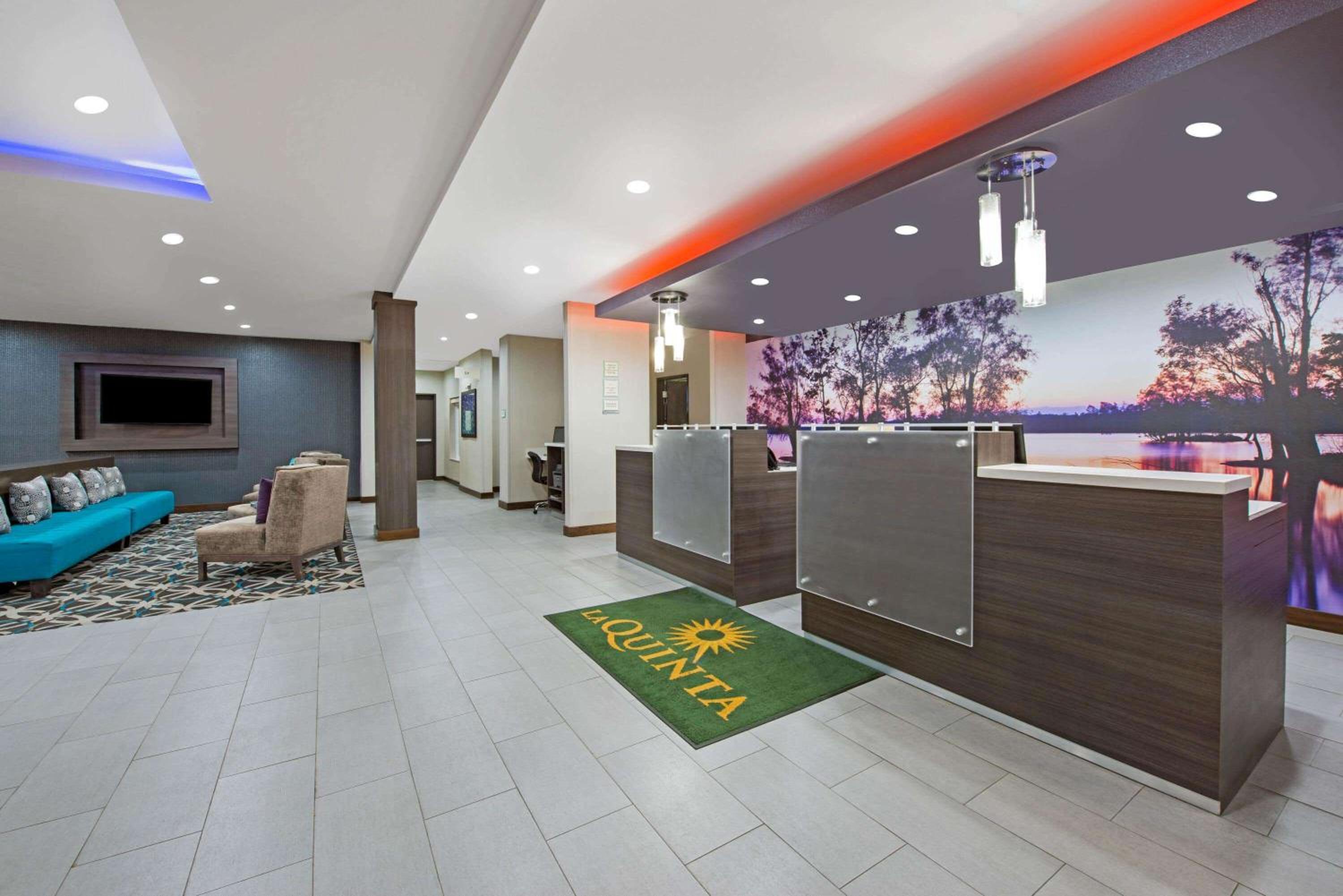 Lake Charles Vacations - La Quinta by Wyndham Lake Charles - Westlake - Property Image 1
