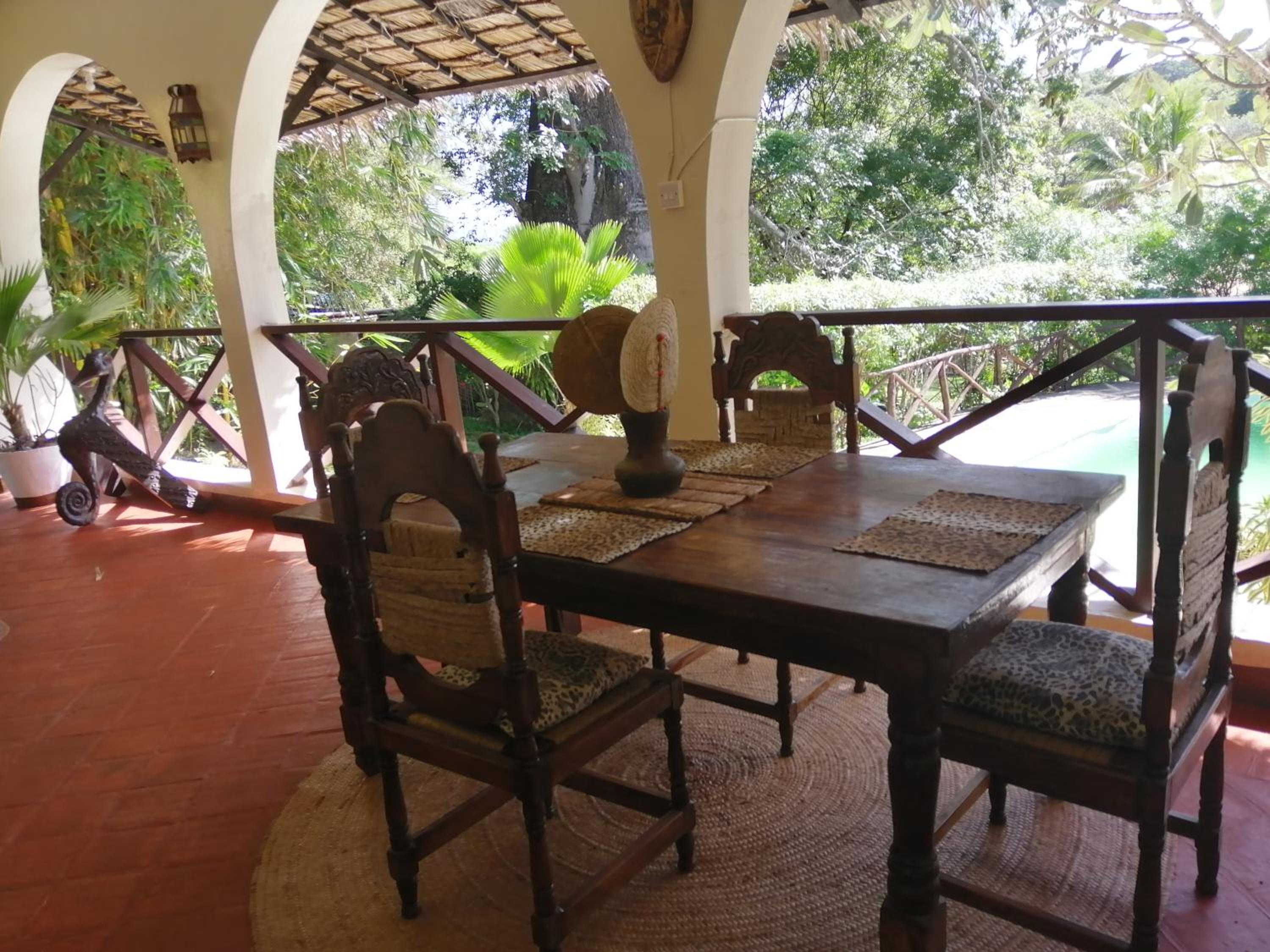 Sunset Villa's Tropical Garden House