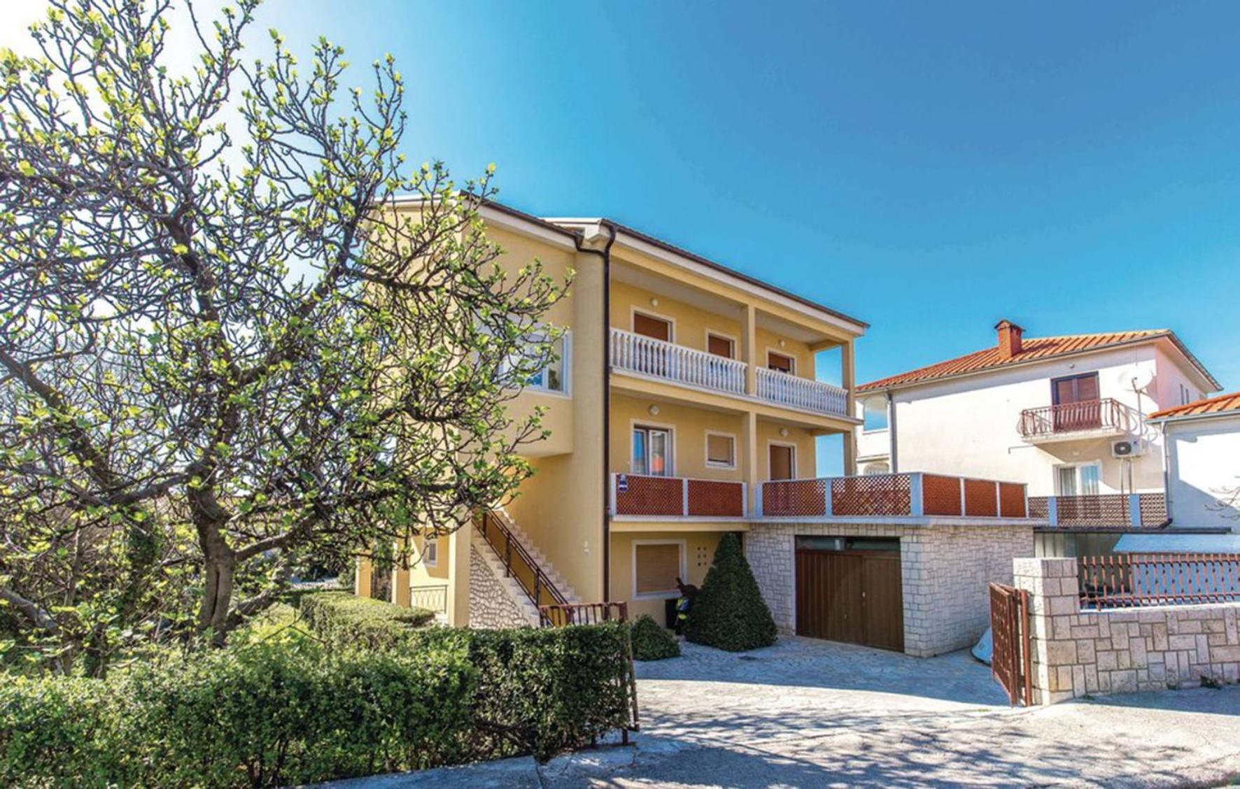 Apartments Antic SELCE