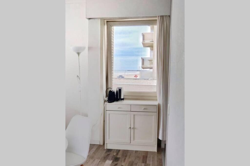 Royal Palace Seaview Suite view 3