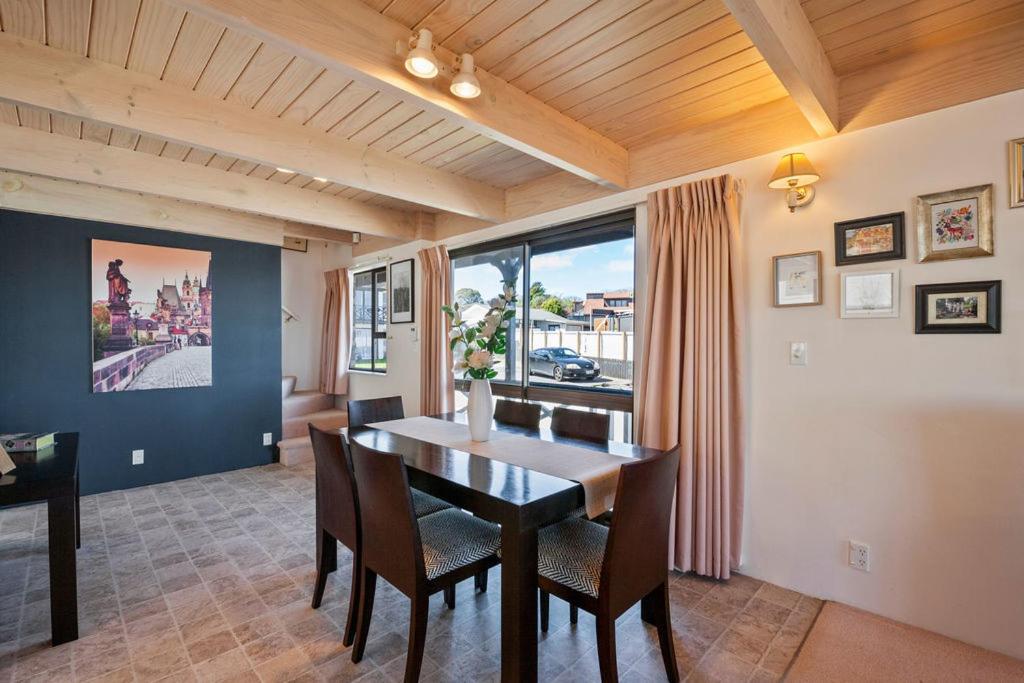 Fenworth - Taupo Holiday Home