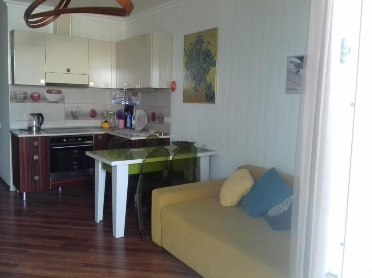 Apartment on Kobaladze str 2 view 4