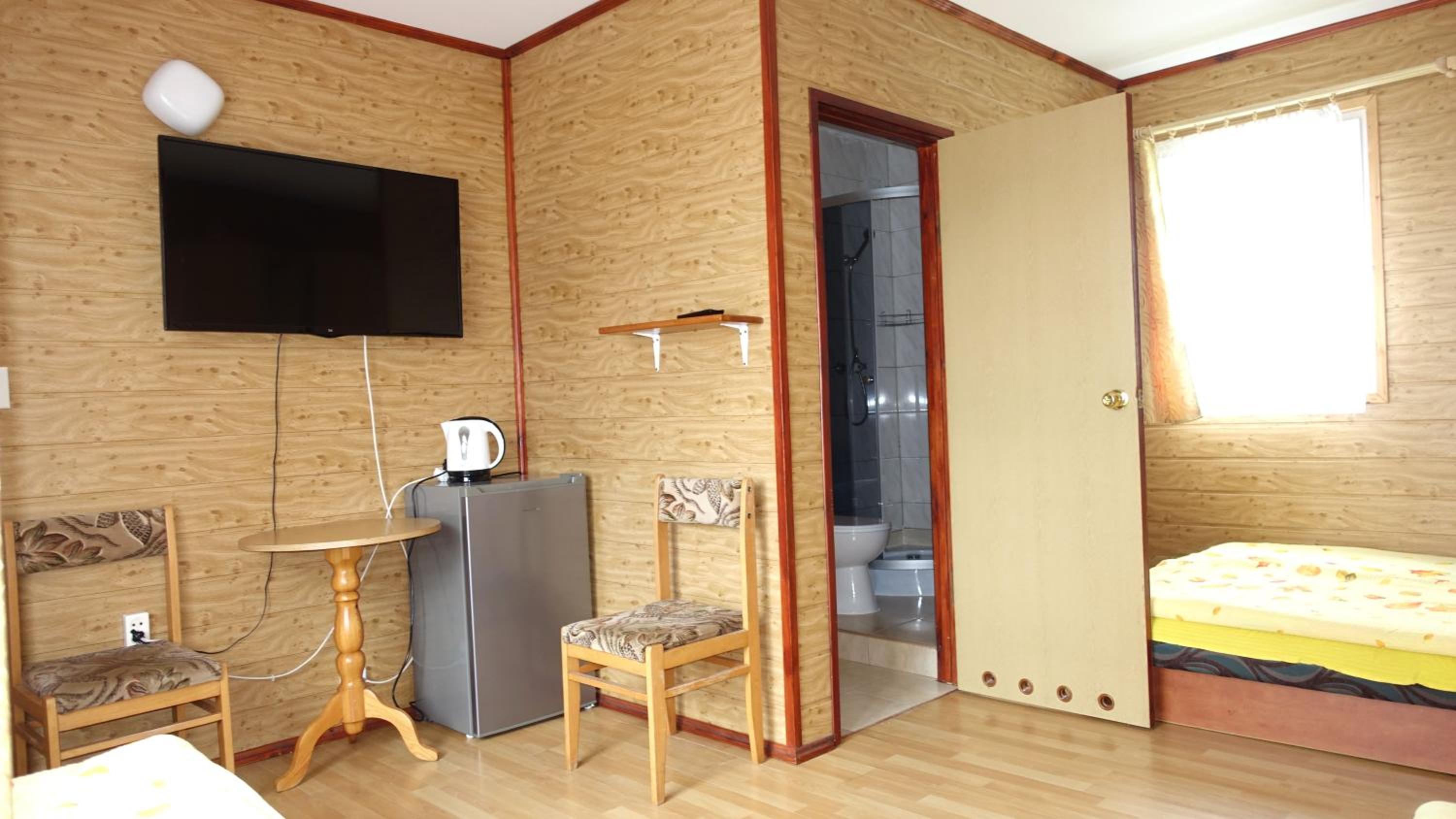 Photo 6