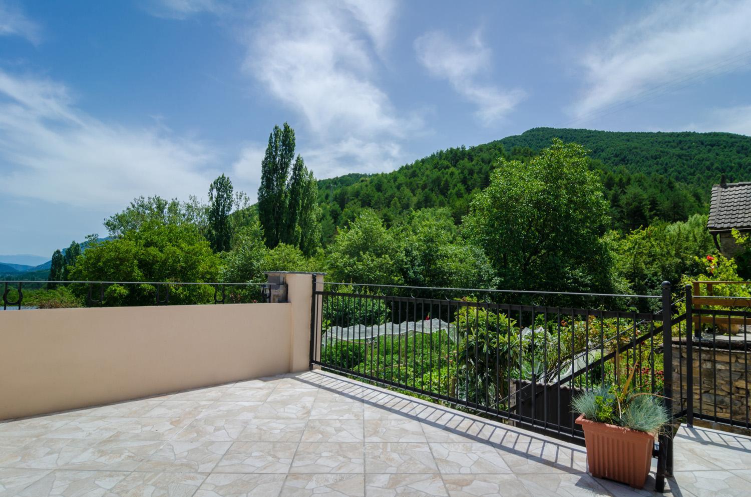 Borda Diego view 5