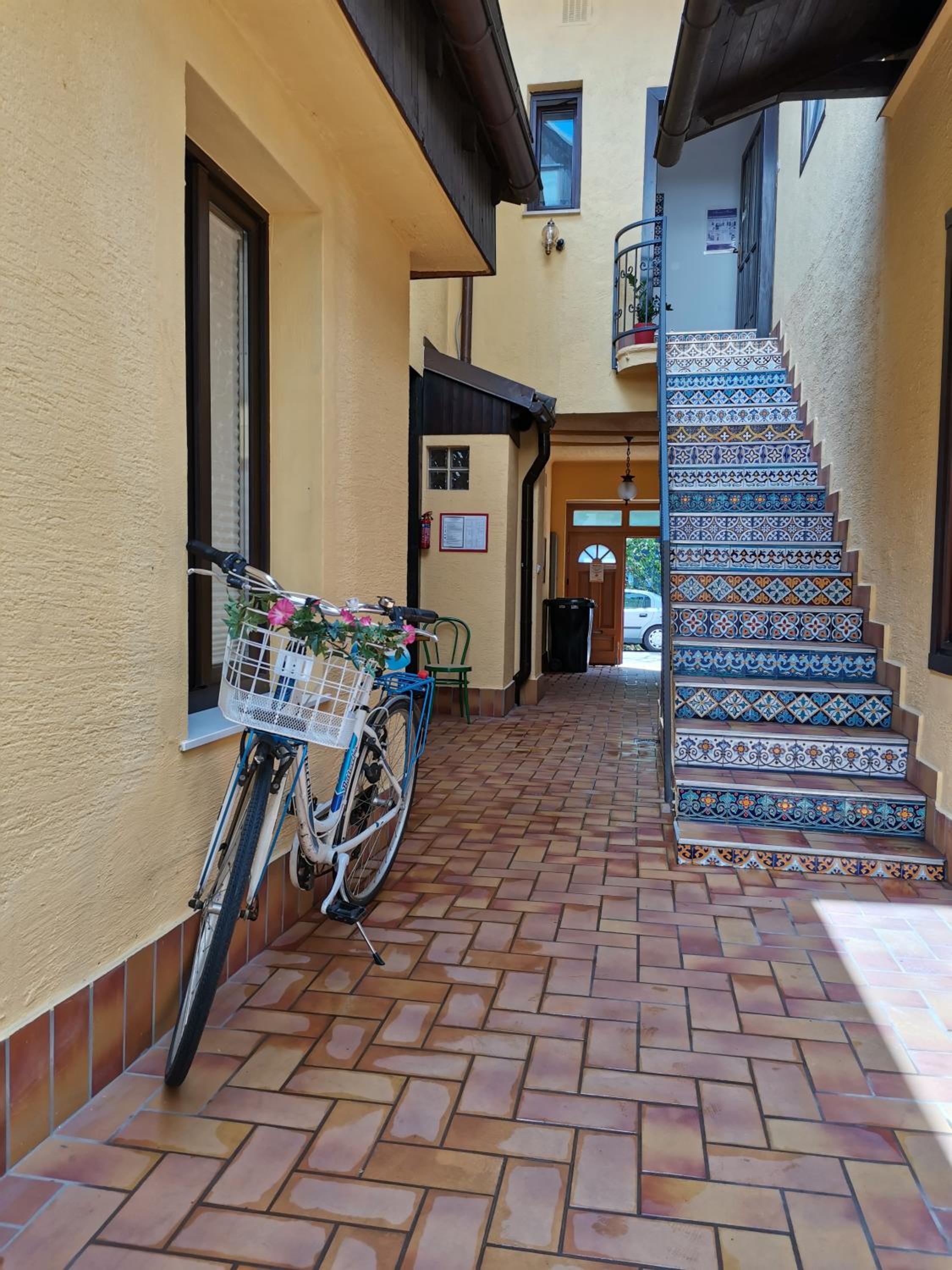 Photo 48