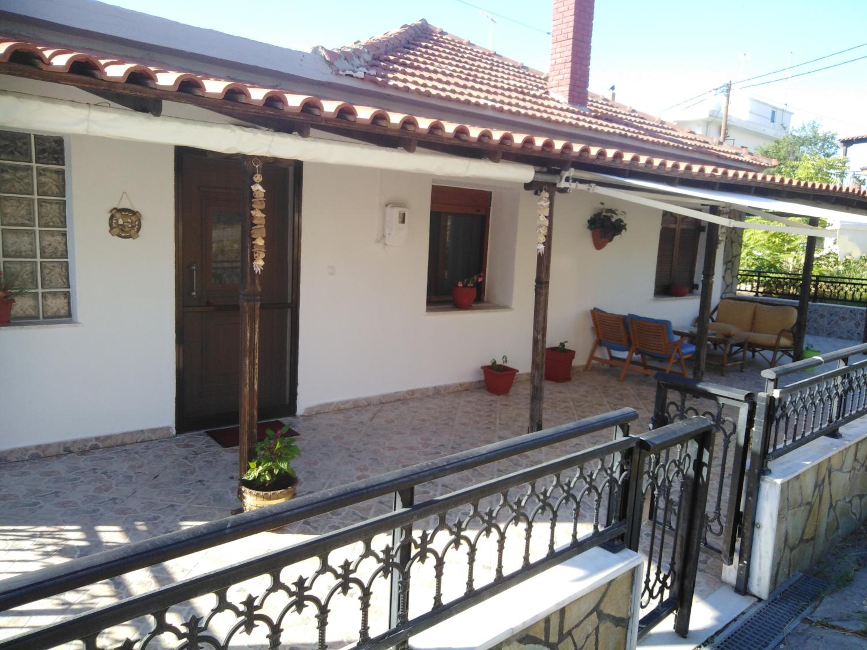 Villa elli 2 en Ammouliani — balance & terrace