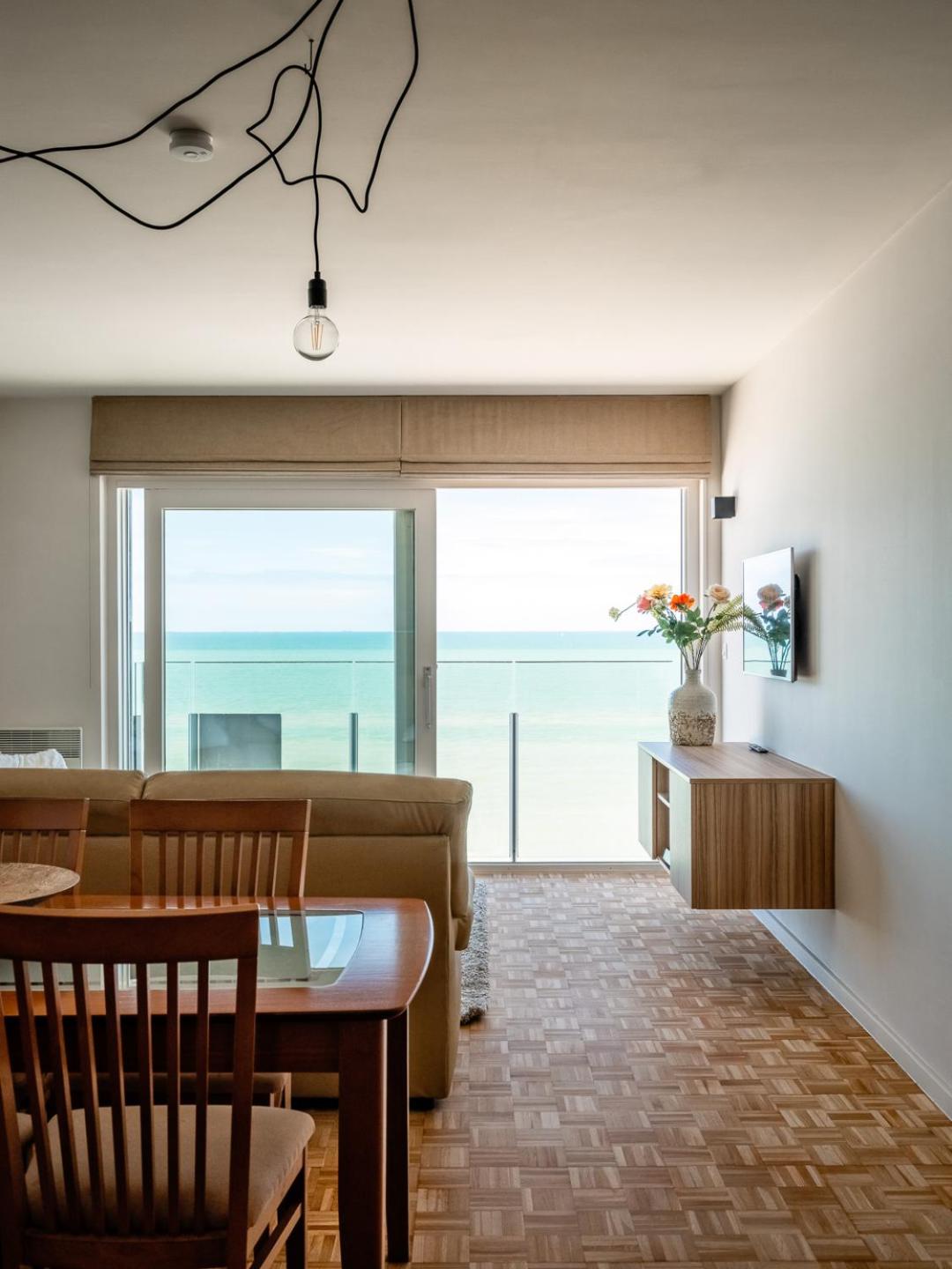 Sea You Soon - Appartement met toplocatie op de zeedijk met 2 slaapkamers