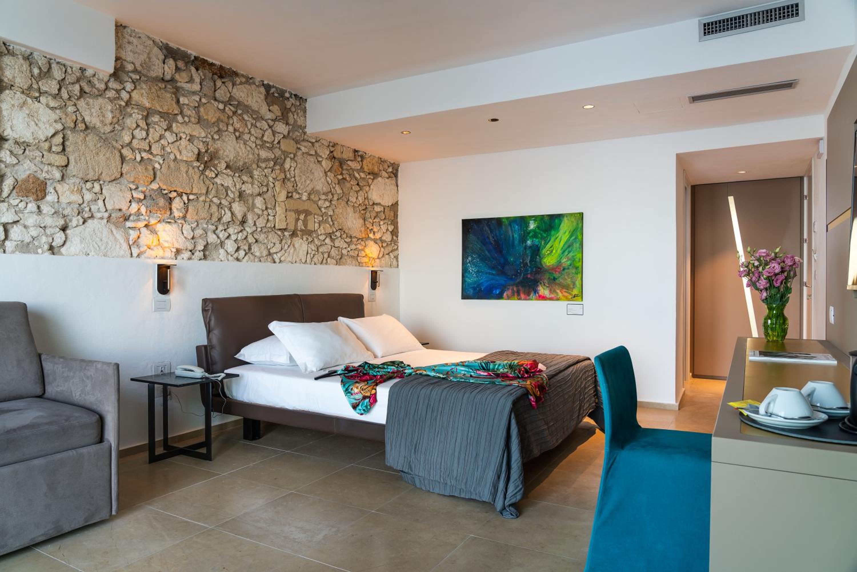 Re Dionisio Luxury Suites
