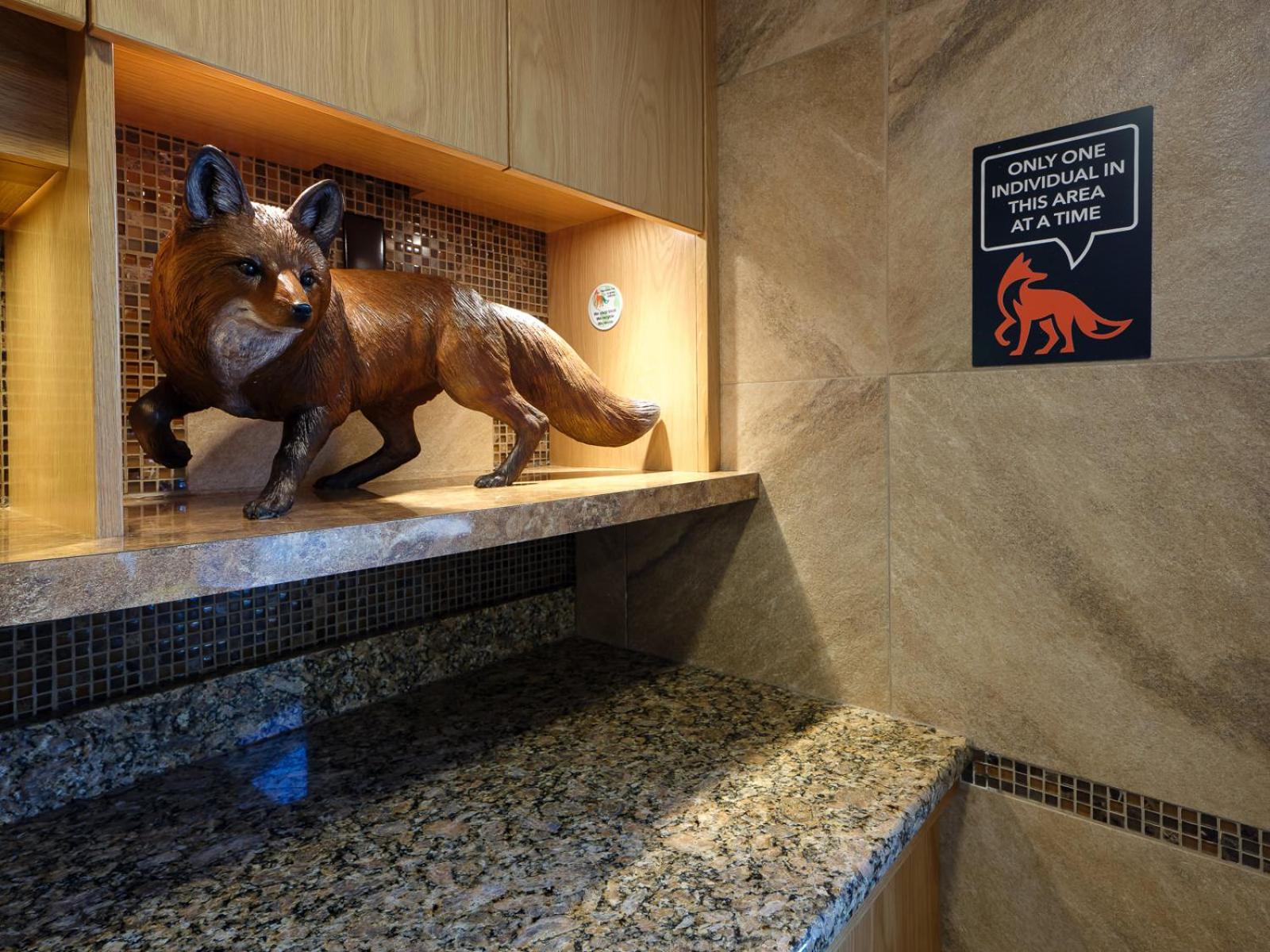 Fernie Fox Hotel - Image 5
