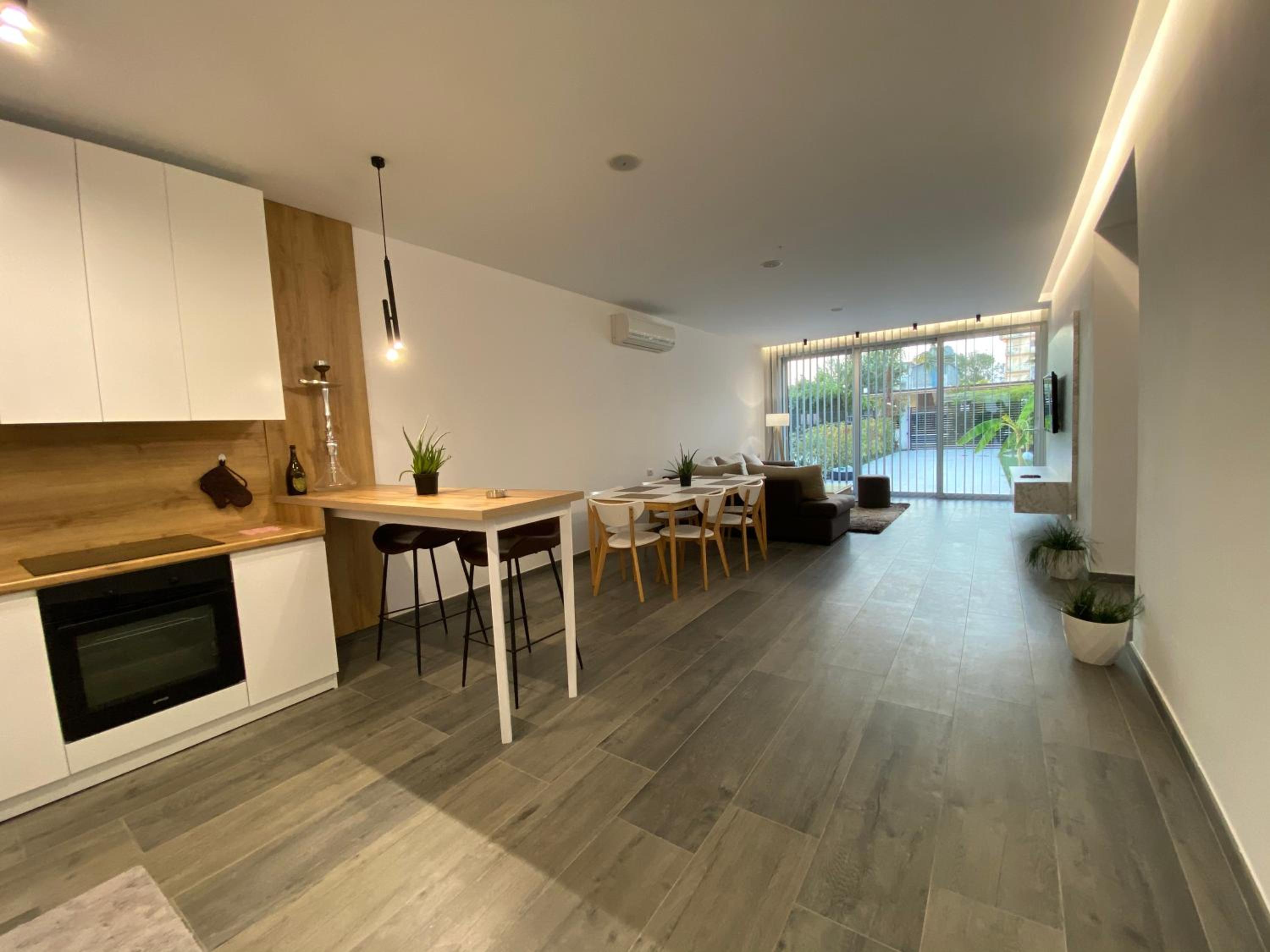 White Beach Villa 1 - Luxury
