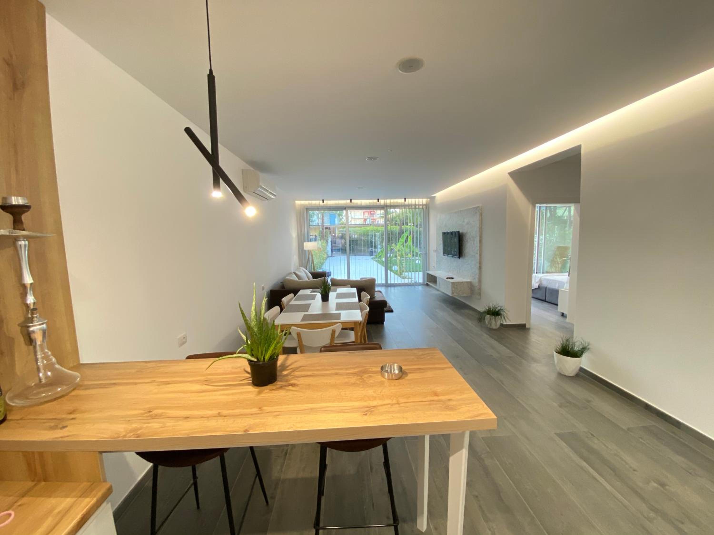 White Beach Villa 1 - Luxury