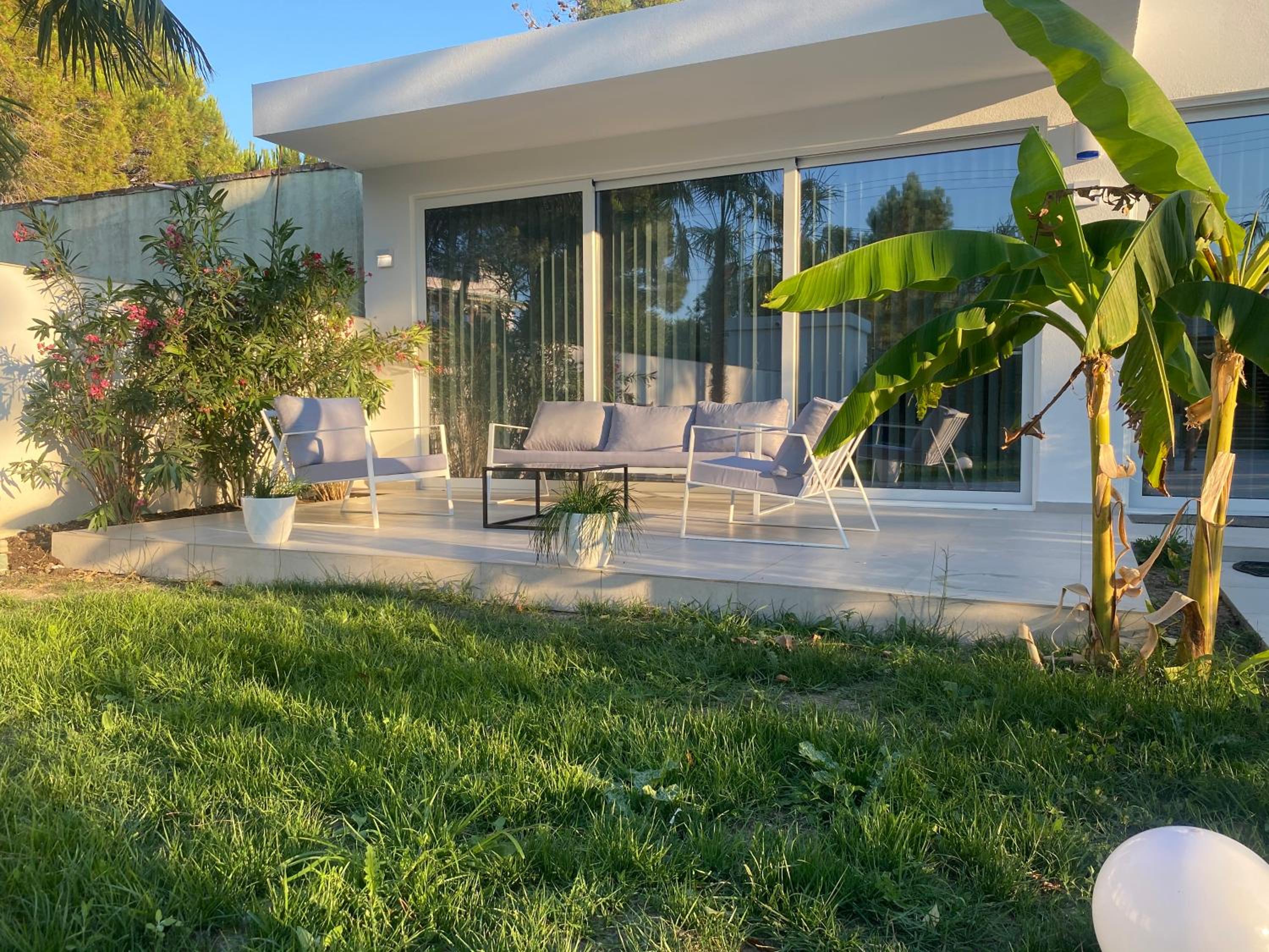 White Beach Villa 1 - Luxury