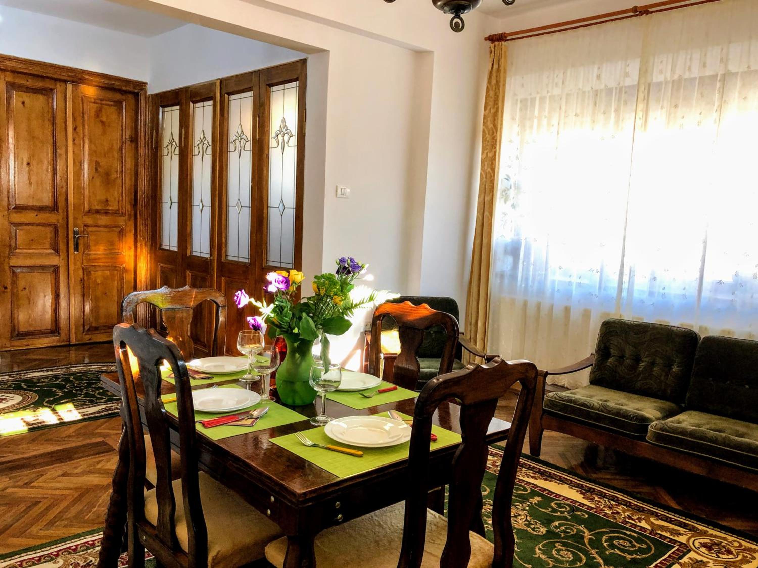 Solis M - Cosy Old Town Home with AC near the Beach and Harbour Private Entrance view 2