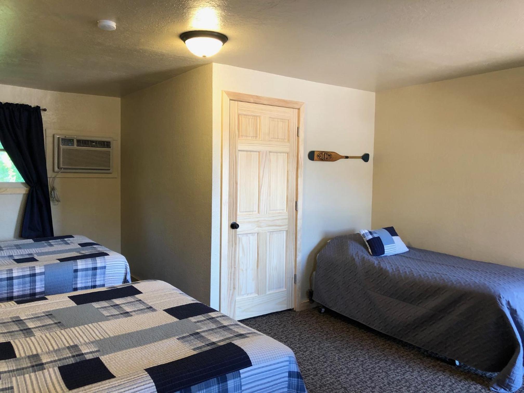 Mountain View Lodge & Cabins