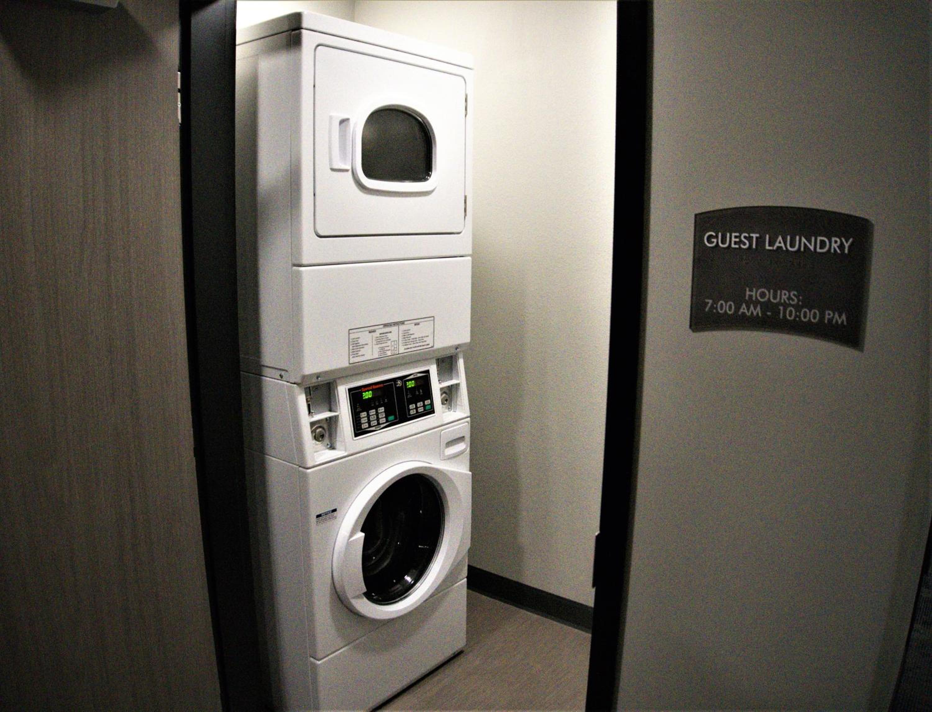 Brookstone Inn & Suites