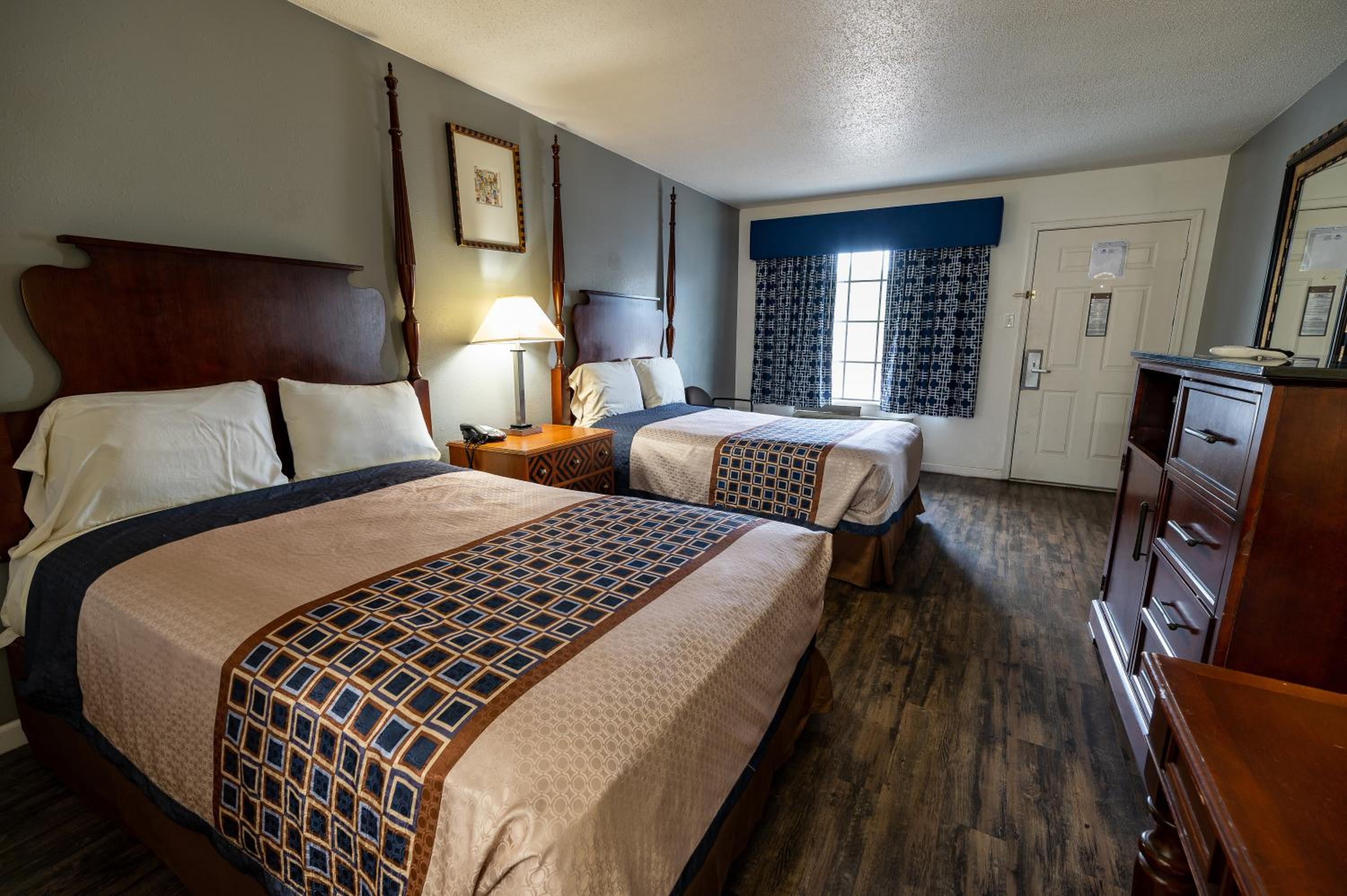 Russellville Vacations - American Inn  Suites Russellville - Property Image 22