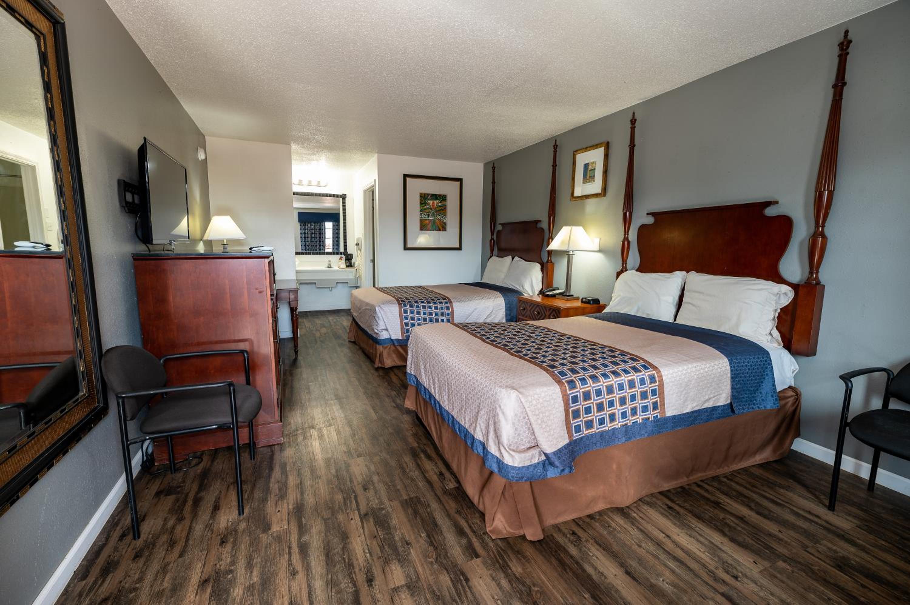 Russellville Vacations - American Inn  Suites Russellville - Property Image 20
