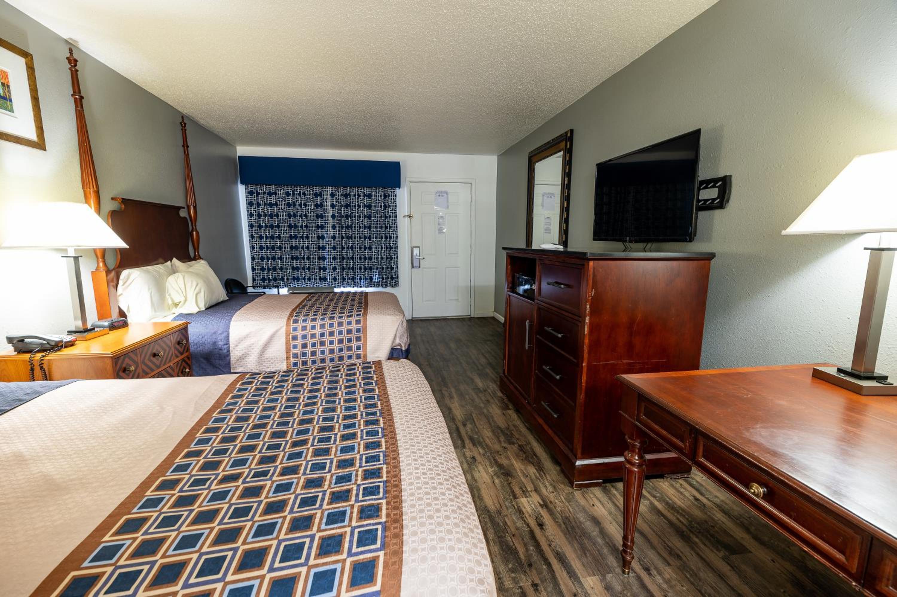 Russellville Vacations - American Inn  Suites Russellville - Property Image 18