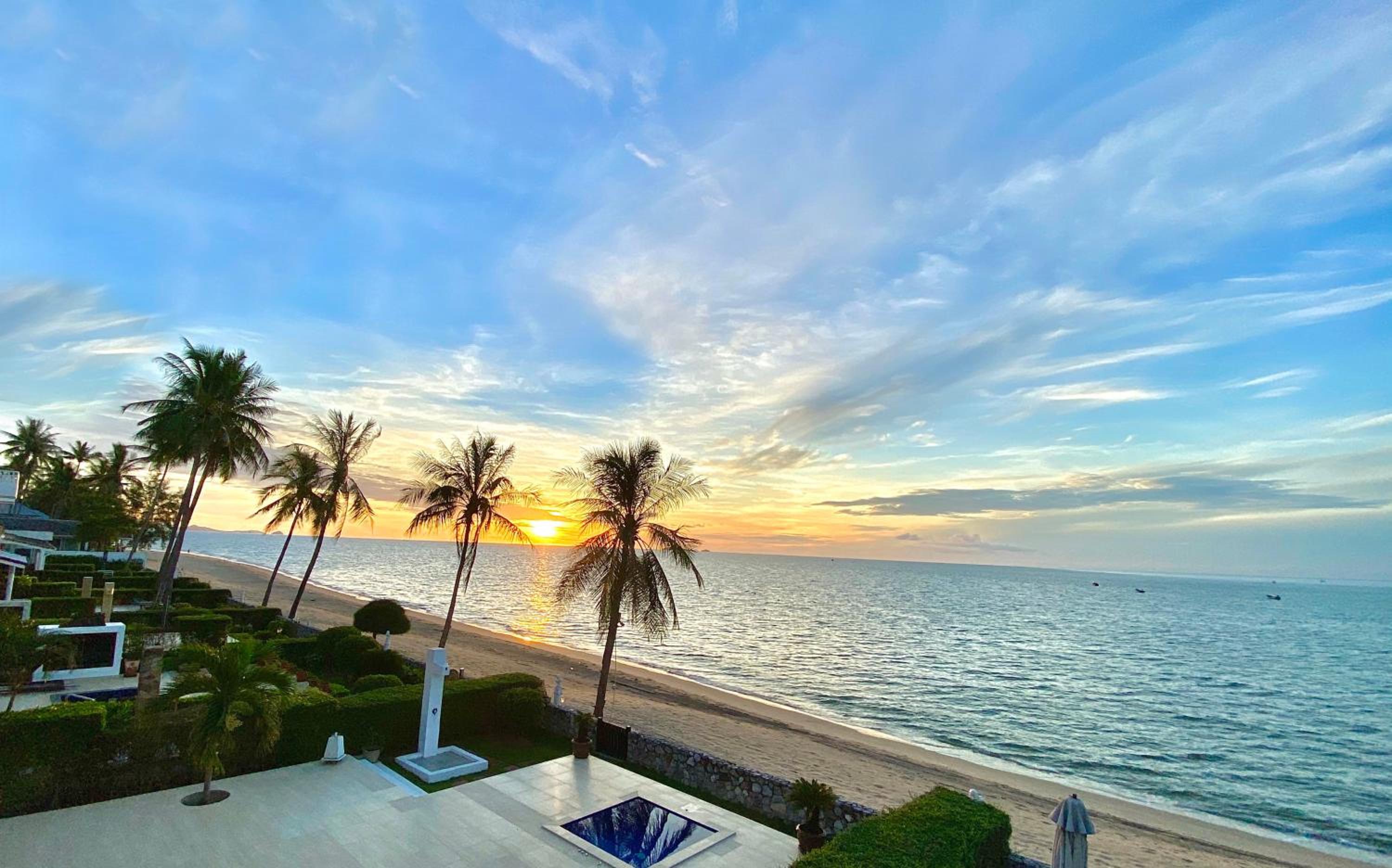 Absolute Beachfront villa view 5
