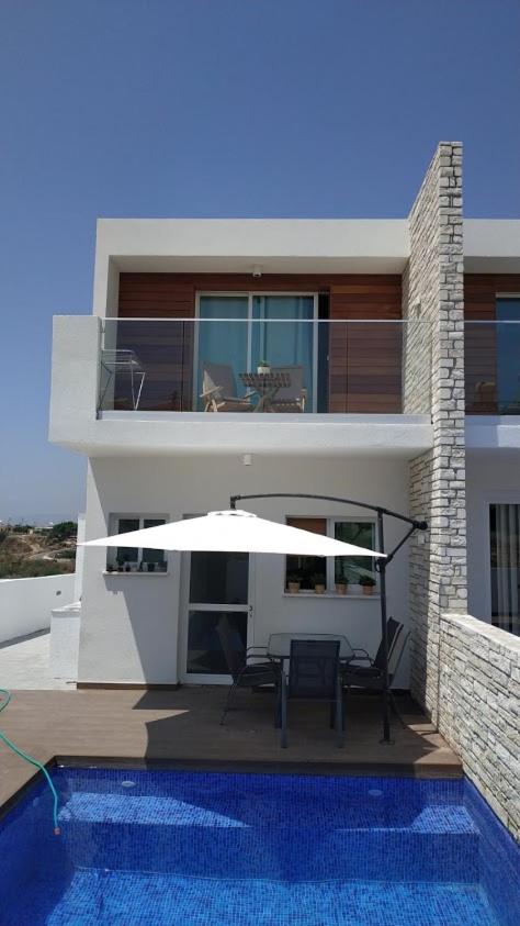 Melanos Residence 2 bdrm townhouse with private pool