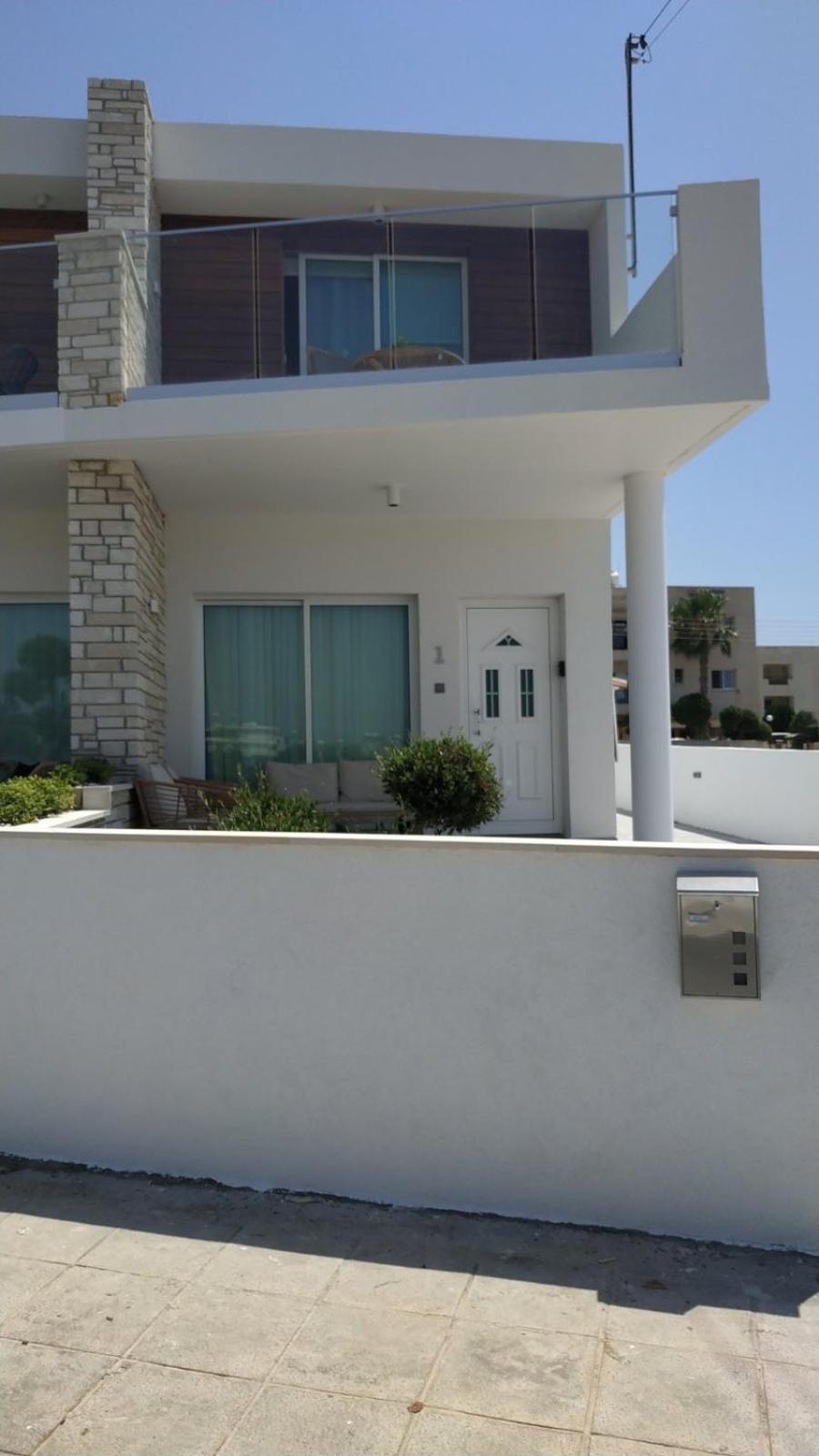 Melanos Residence 2 bdrm townhouse with private pool