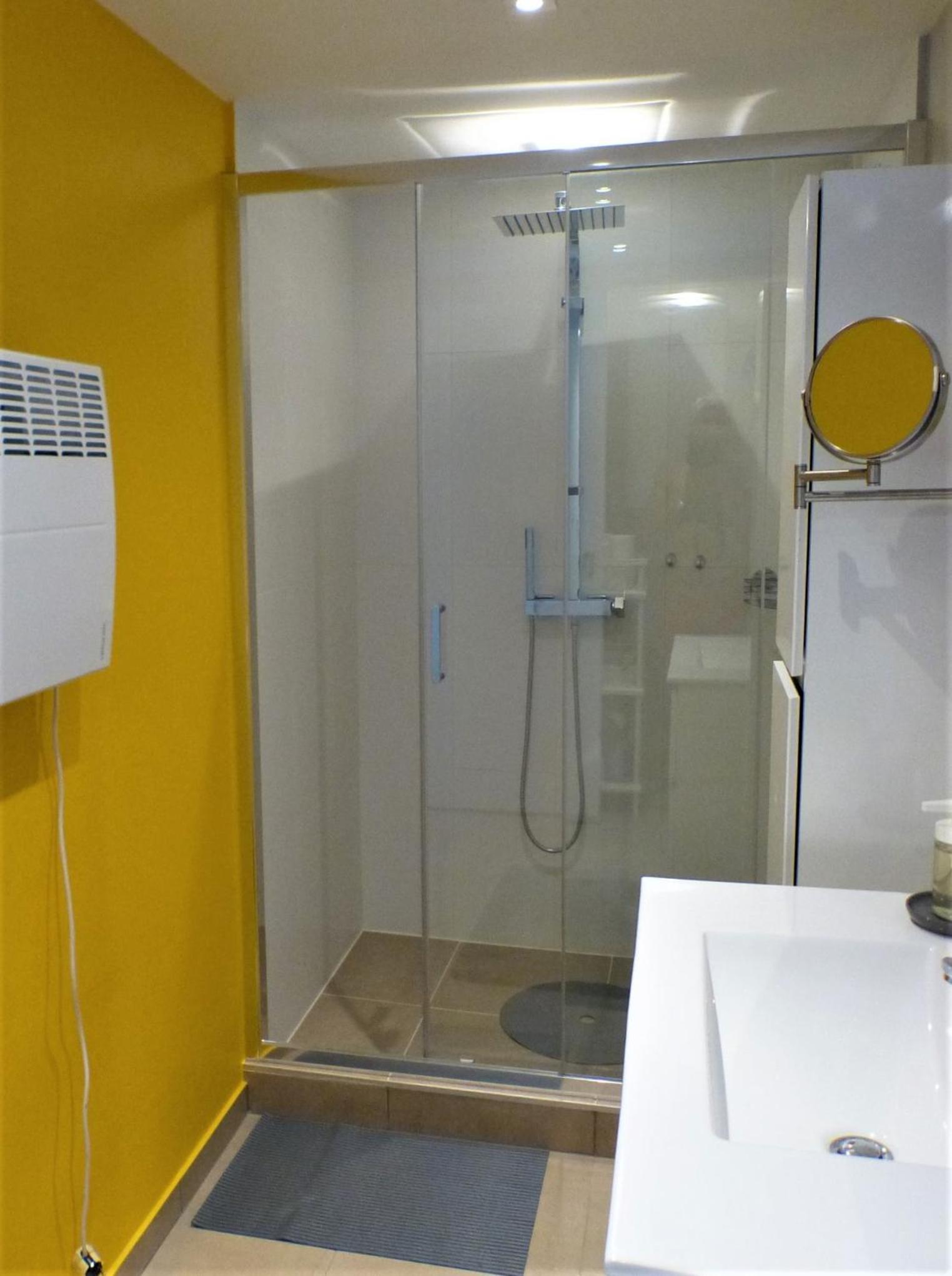 Les terrasses de Malmedy Studio 333 Yellow Grey