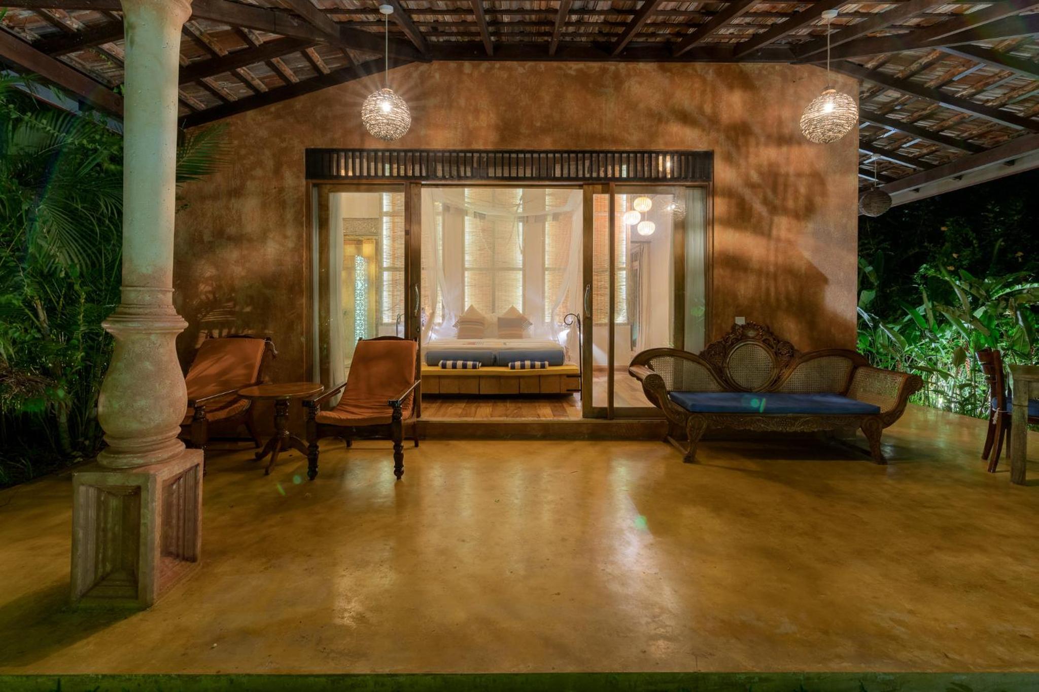 D Canal House