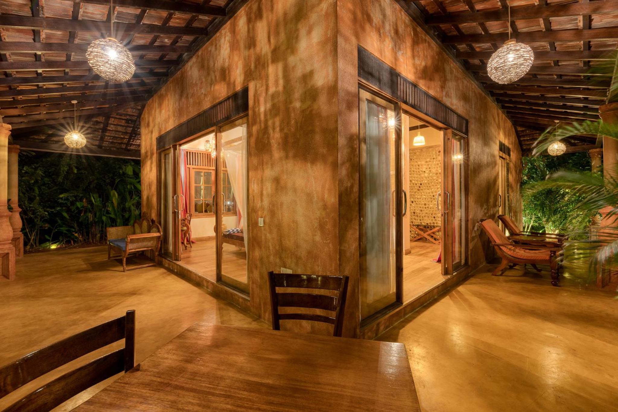 D Canal House
