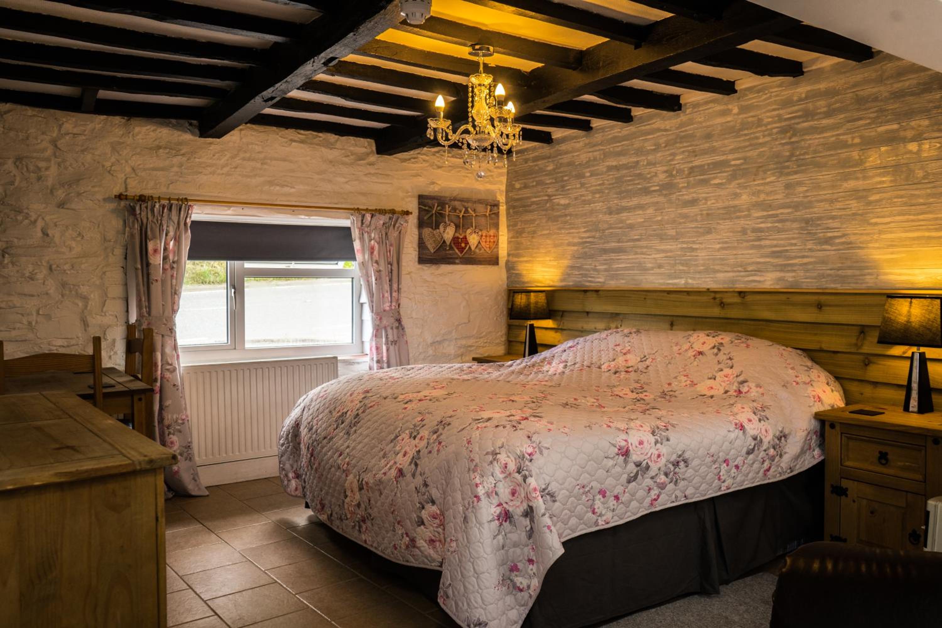 Llew Coch B&B formerly The Red Lion inn