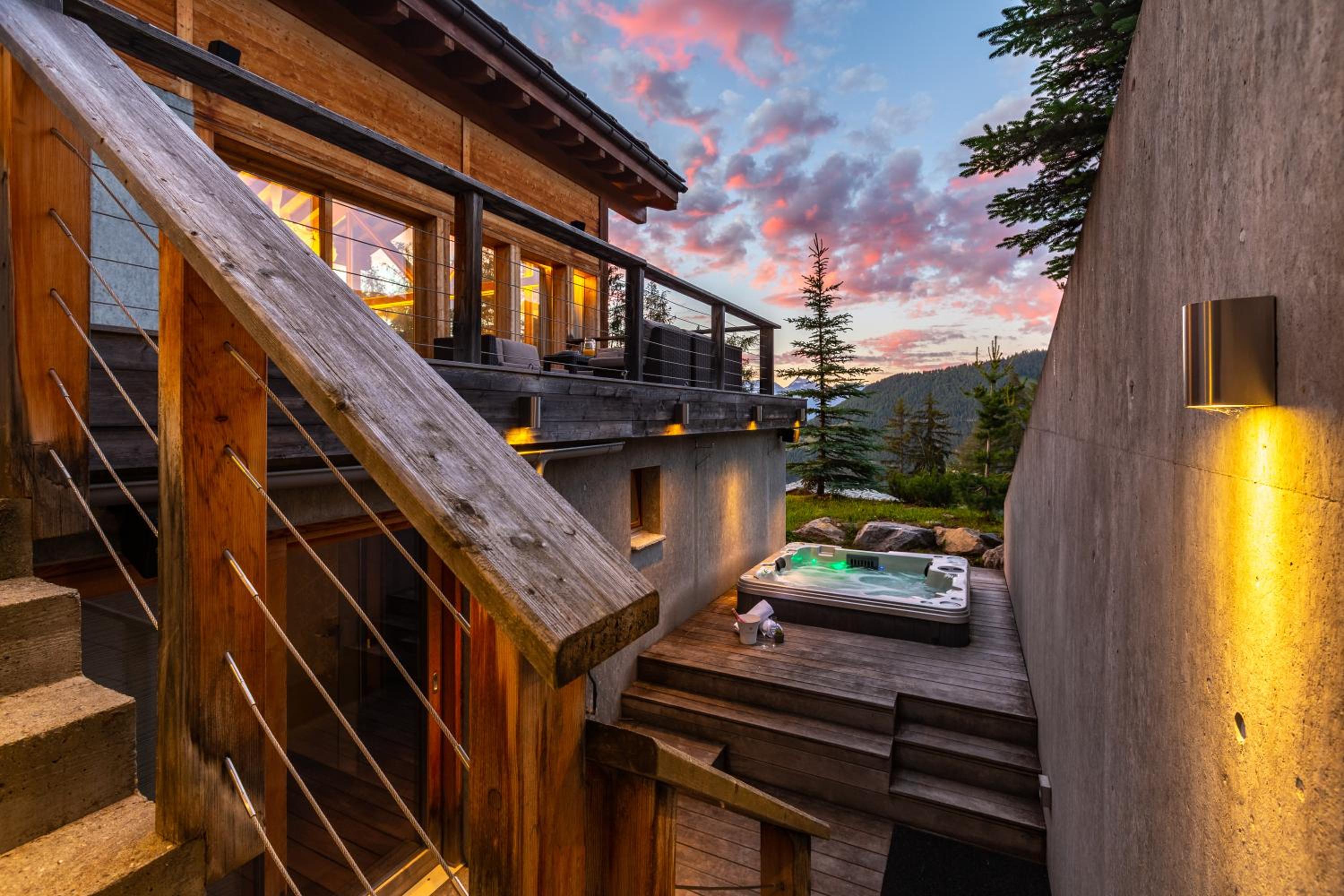 Luxury Spa Chalet with Jacuzzi and Sauna view 3