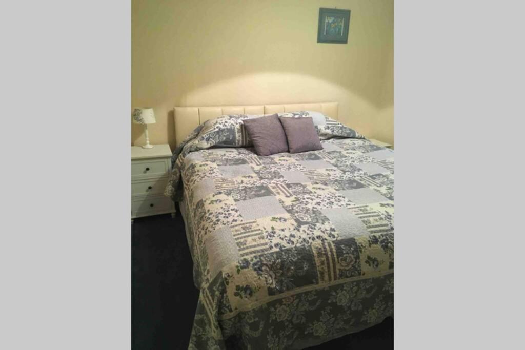 Contact for Mon-fri deals view 3
